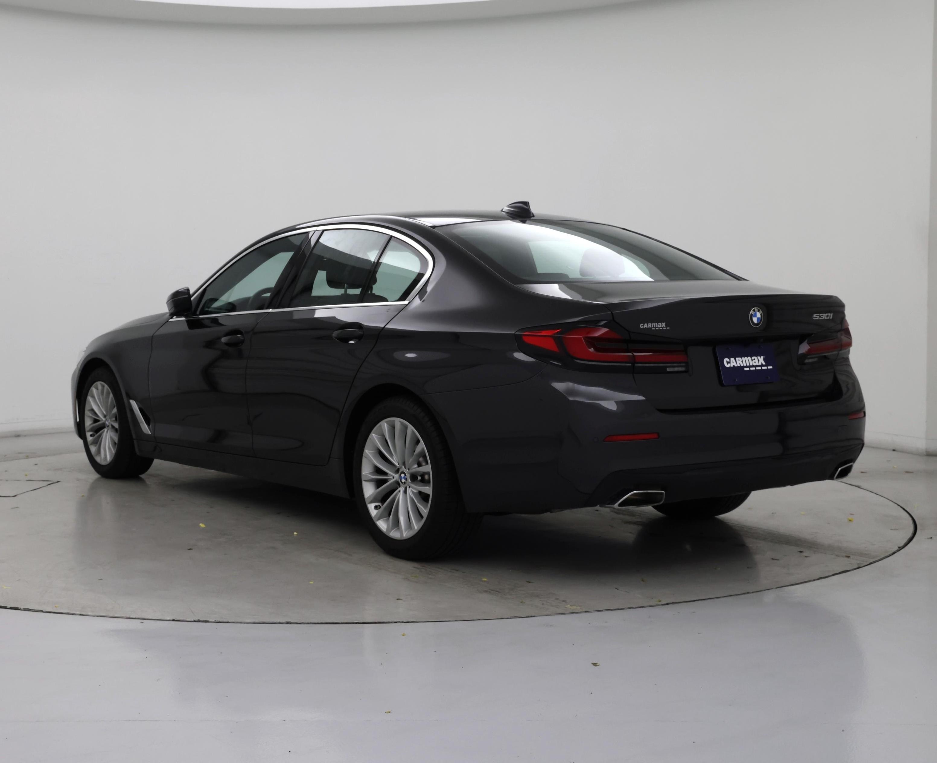 Thumbnail: 2023 BMW 5 Series - 2