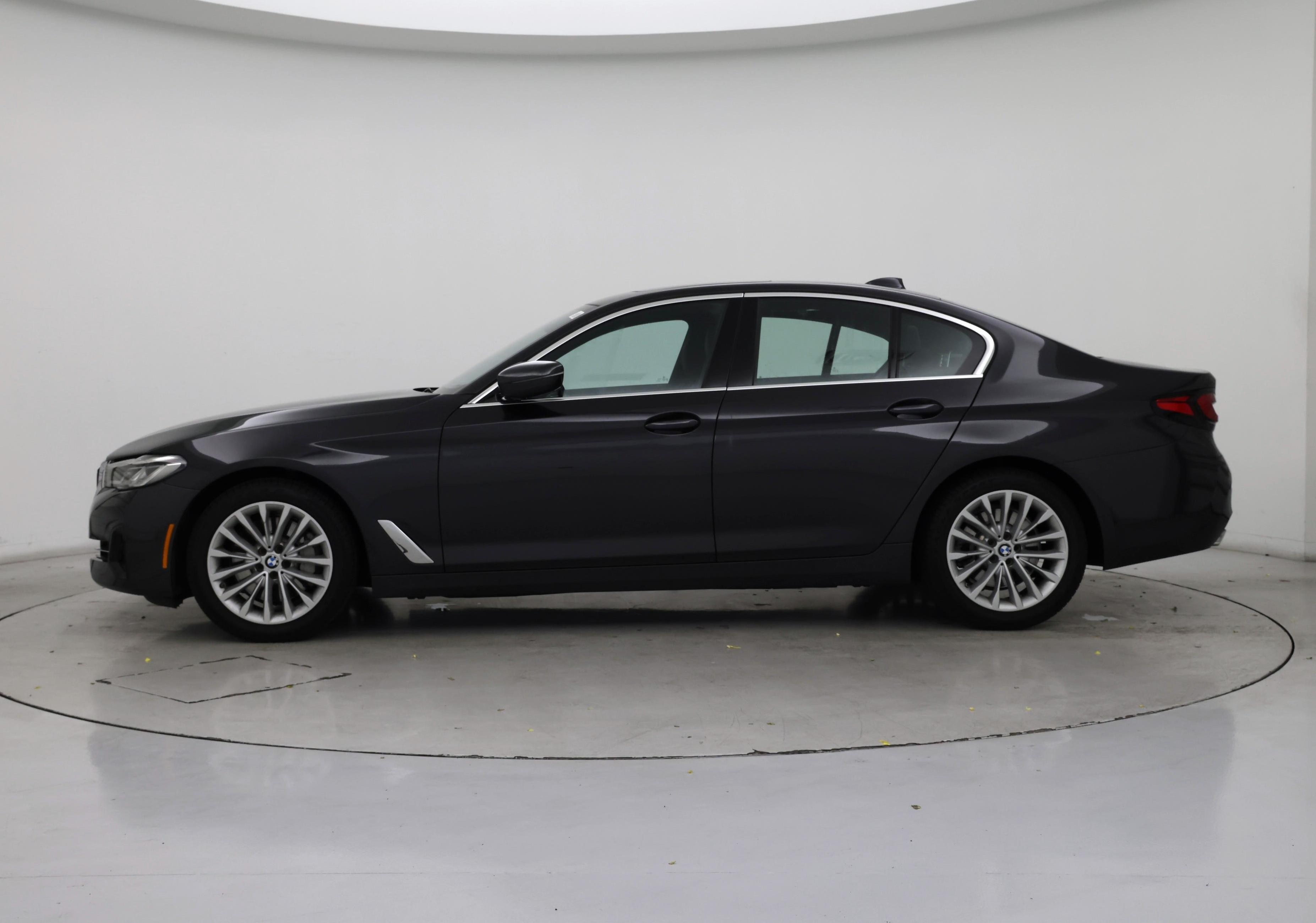 Thumbnail: 2023 BMW 5 Series - 3