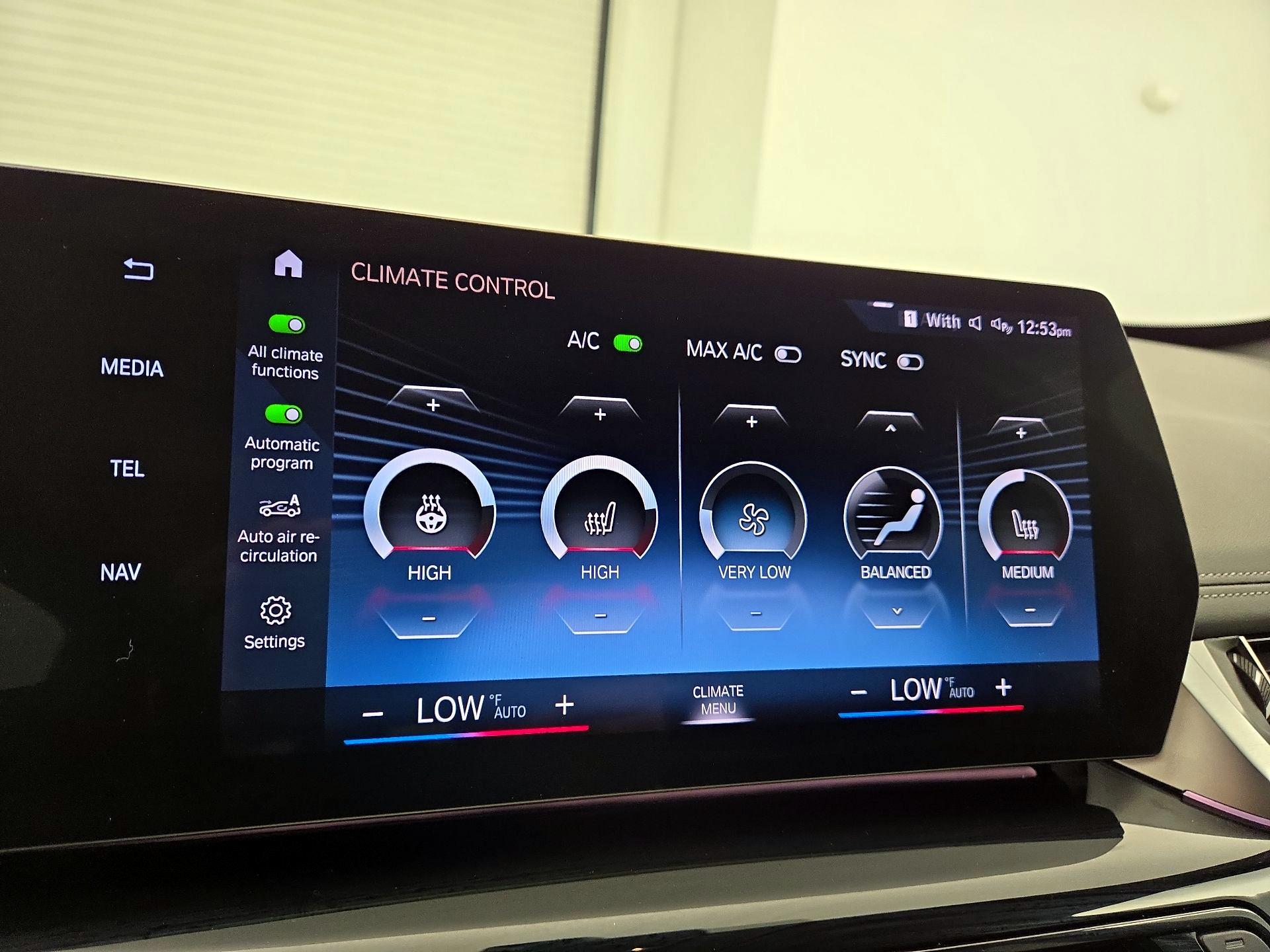 Thumbnail: 2023 BMW X1 - 17