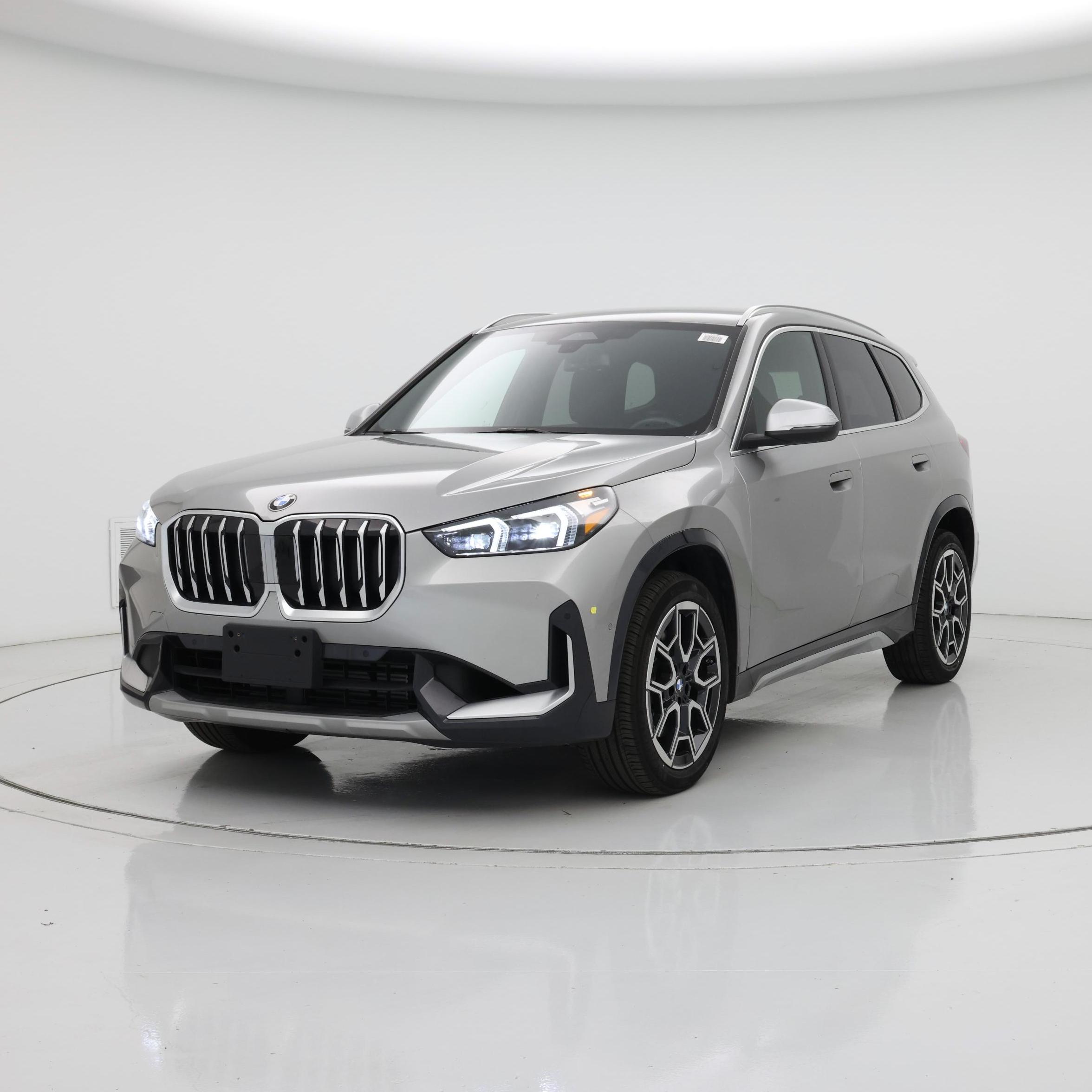 Thumbnail: 2023 BMW X1 - 4