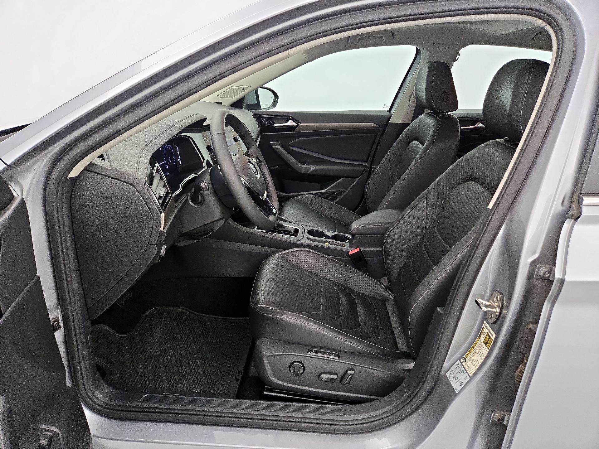 Thumbnail: 2020 Volkswagen Jetta - 11