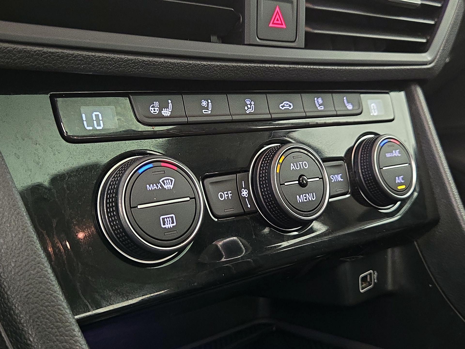 Thumbnail: 2020 Volkswagen Jetta - 16