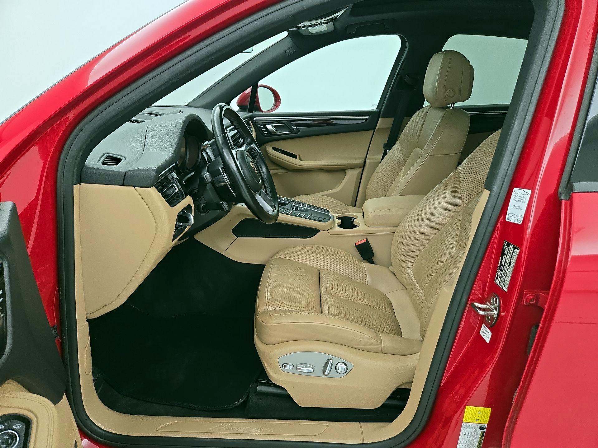 Thumbnail: 2020 Porsche Macan - 11