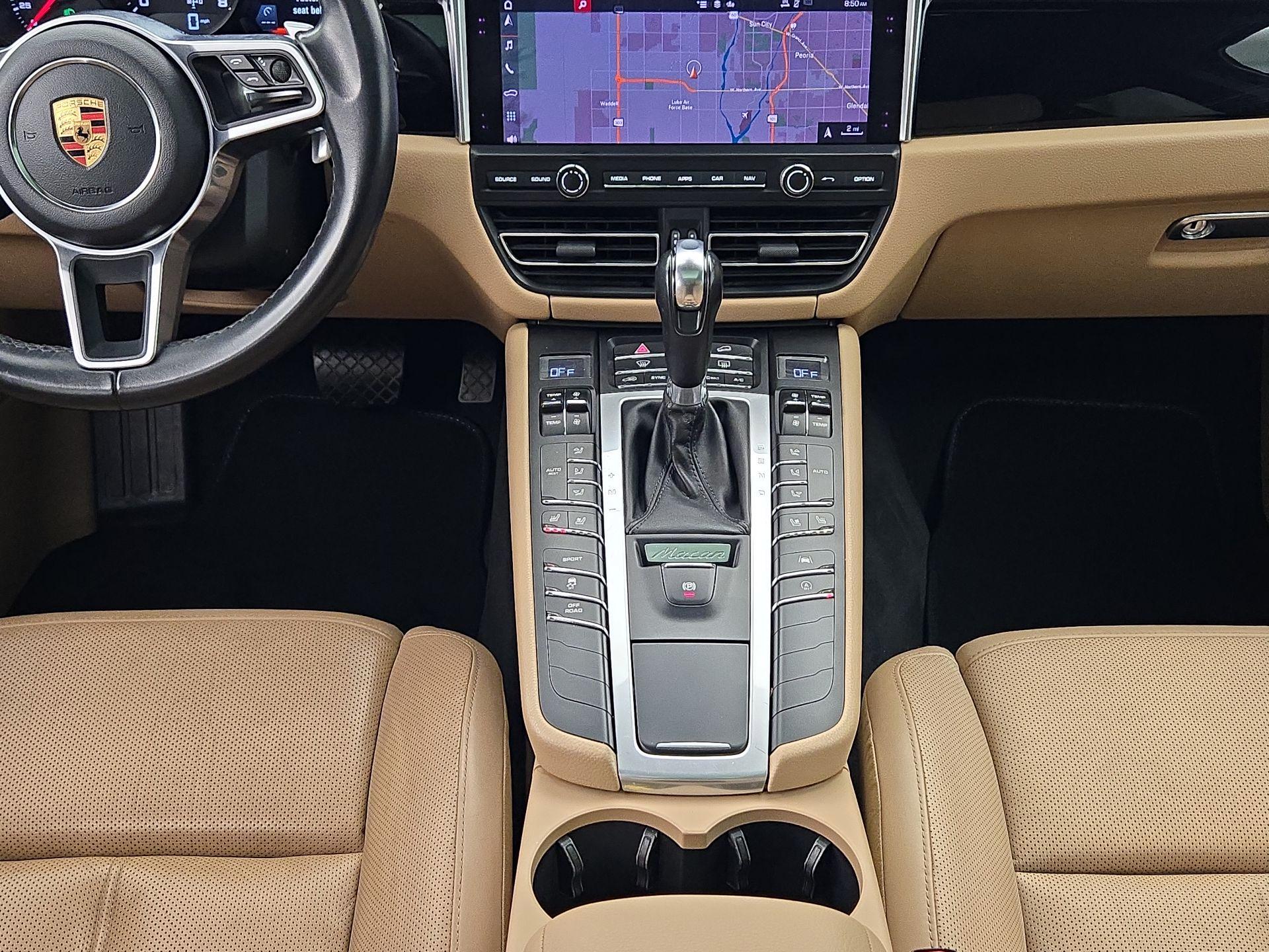 Thumbnail: 2020 Porsche Macan - 18