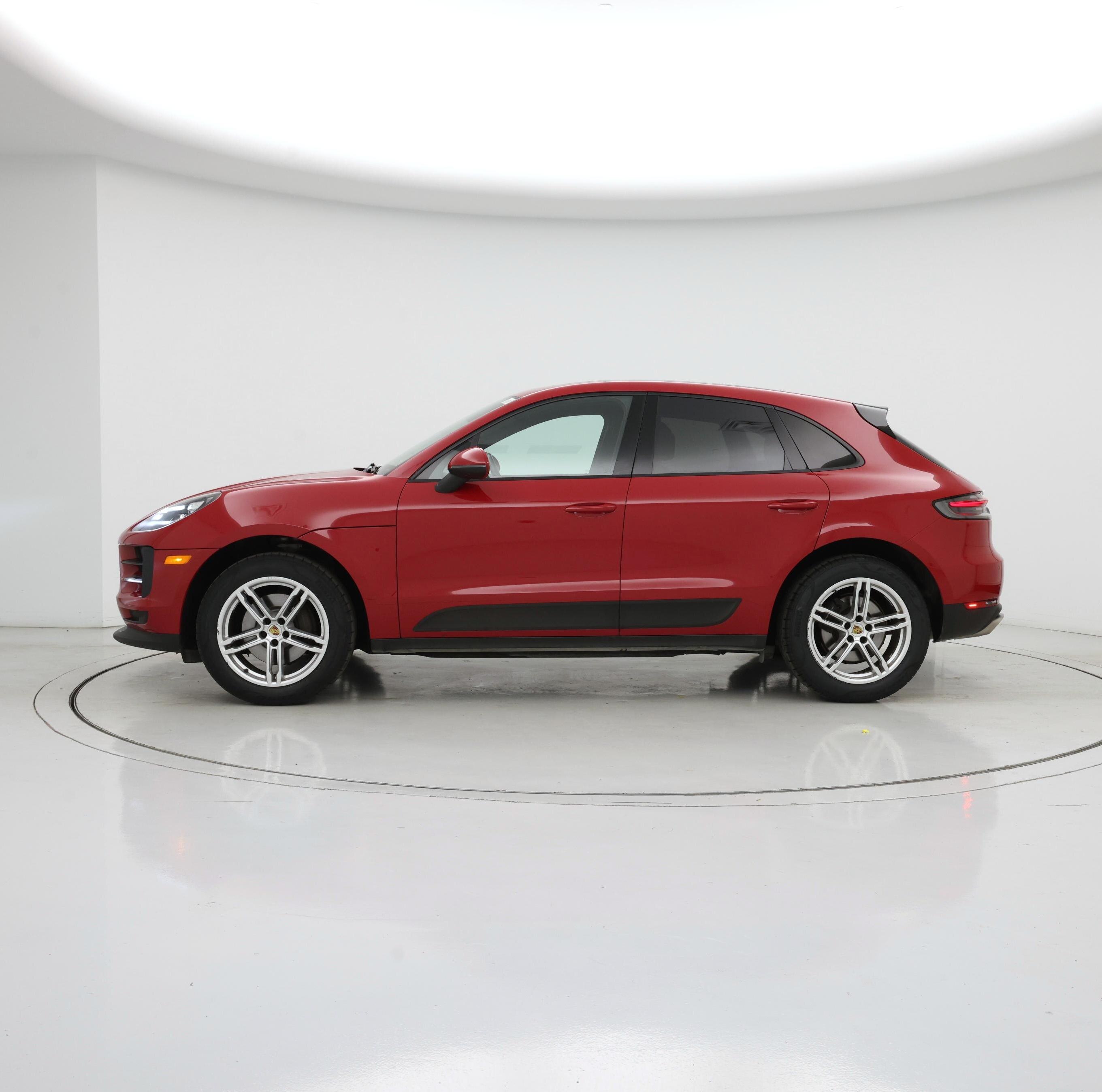 Thumbnail: 2020 Porsche Macan - 3
