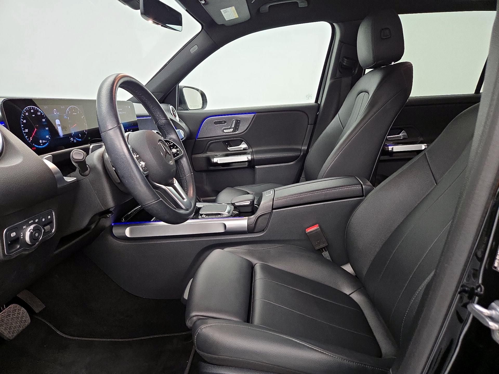 Thumbnail: 2022 Mercedes-Benz GLB - 11