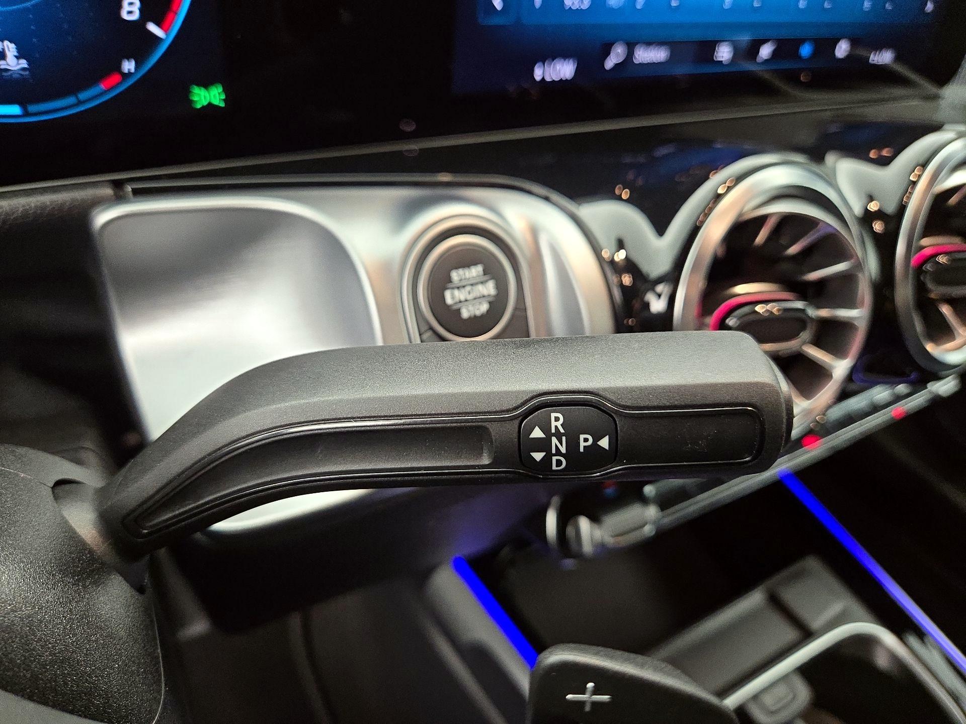 Thumbnail: 2022 Mercedes-Benz GLB - 17