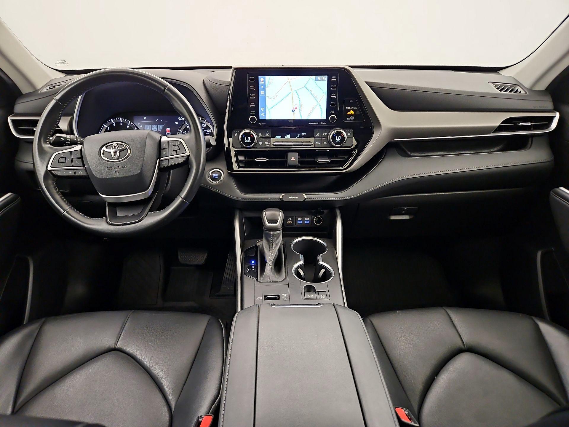 Thumbnail: 2022 Toyota Highlander - 9