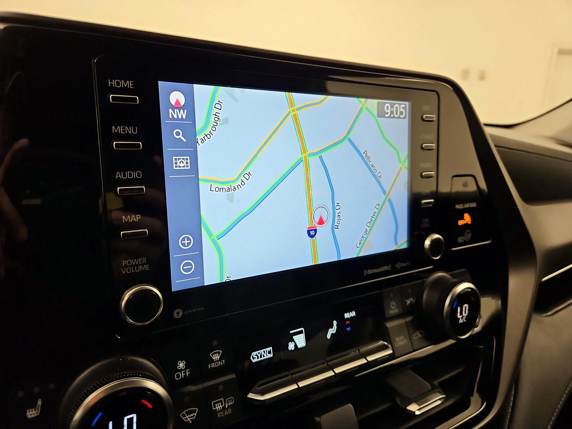 Thumbnail: 2022 Toyota Highlander - 14