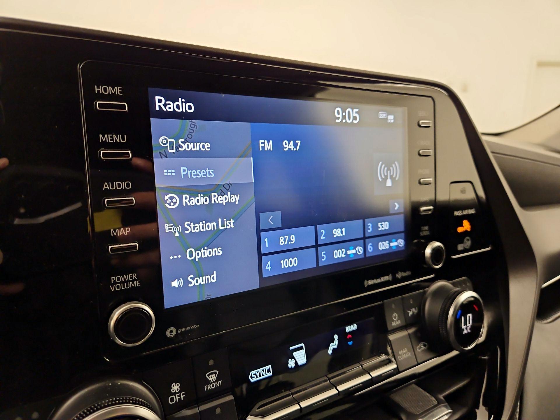 Thumbnail: 2022 Toyota Highlander - 16