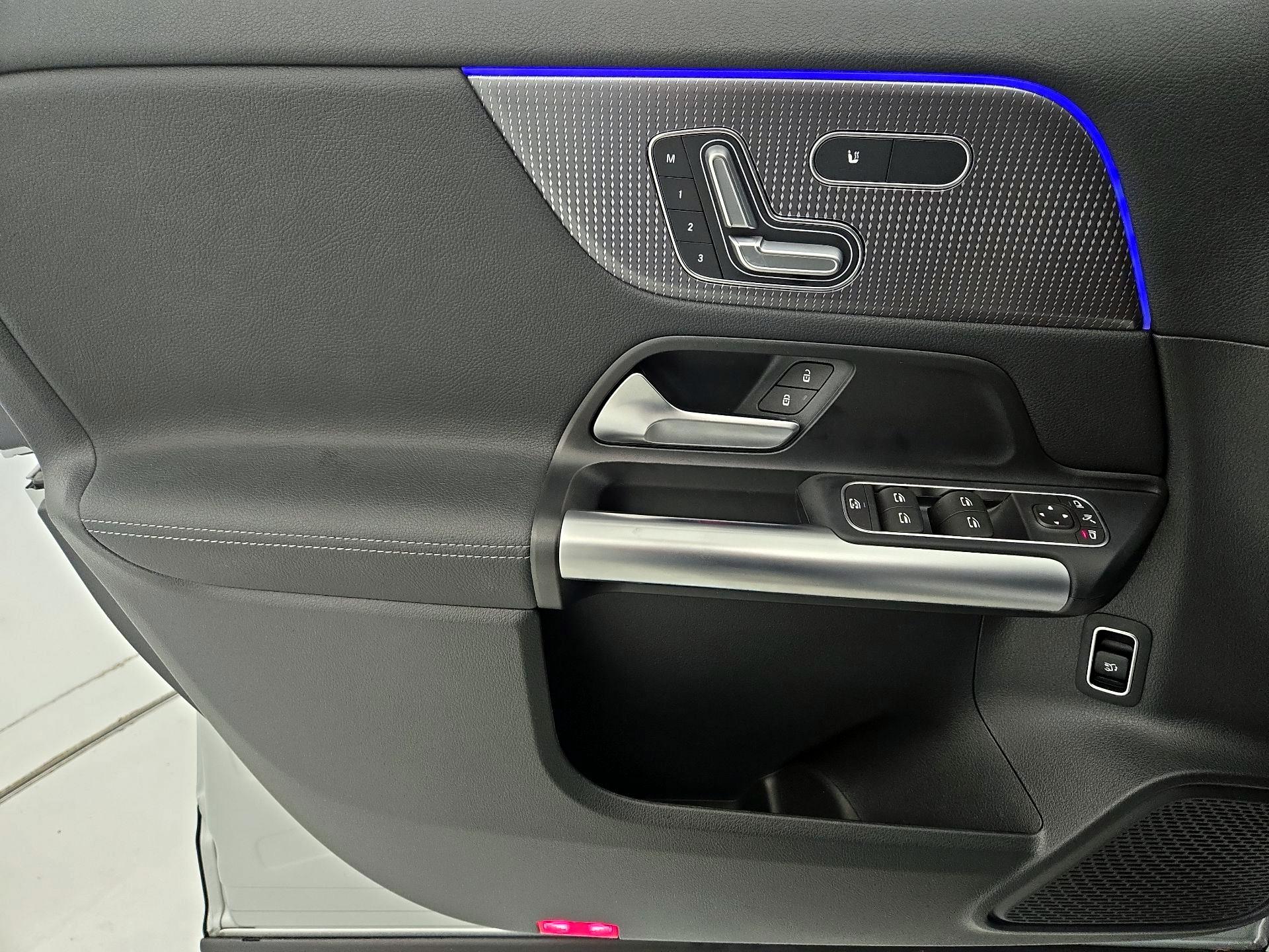 Thumbnail: 2023 Mercedes-Benz GLA - 12