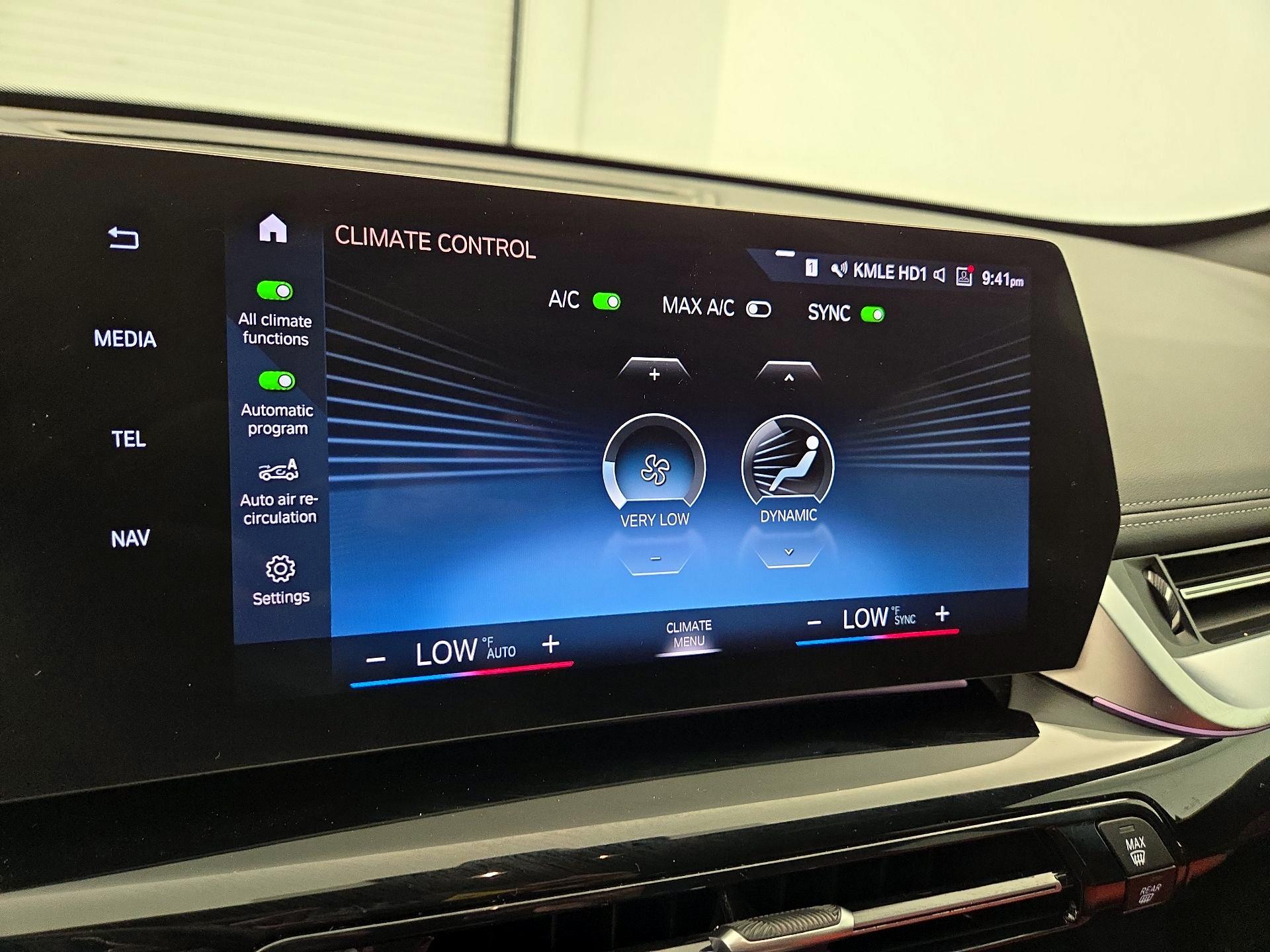 Thumbnail: 2023 BMW X1 - 17