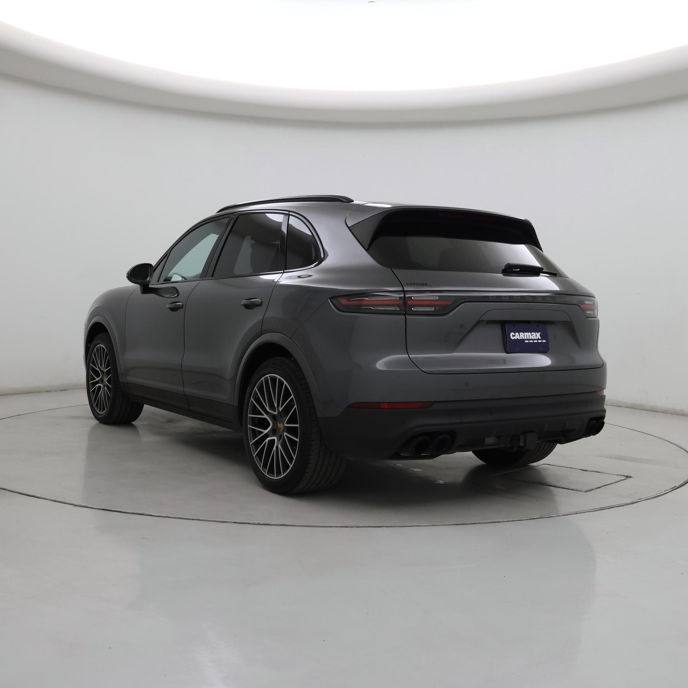Thumbnail: 2021 Porsche Cayenne - 2