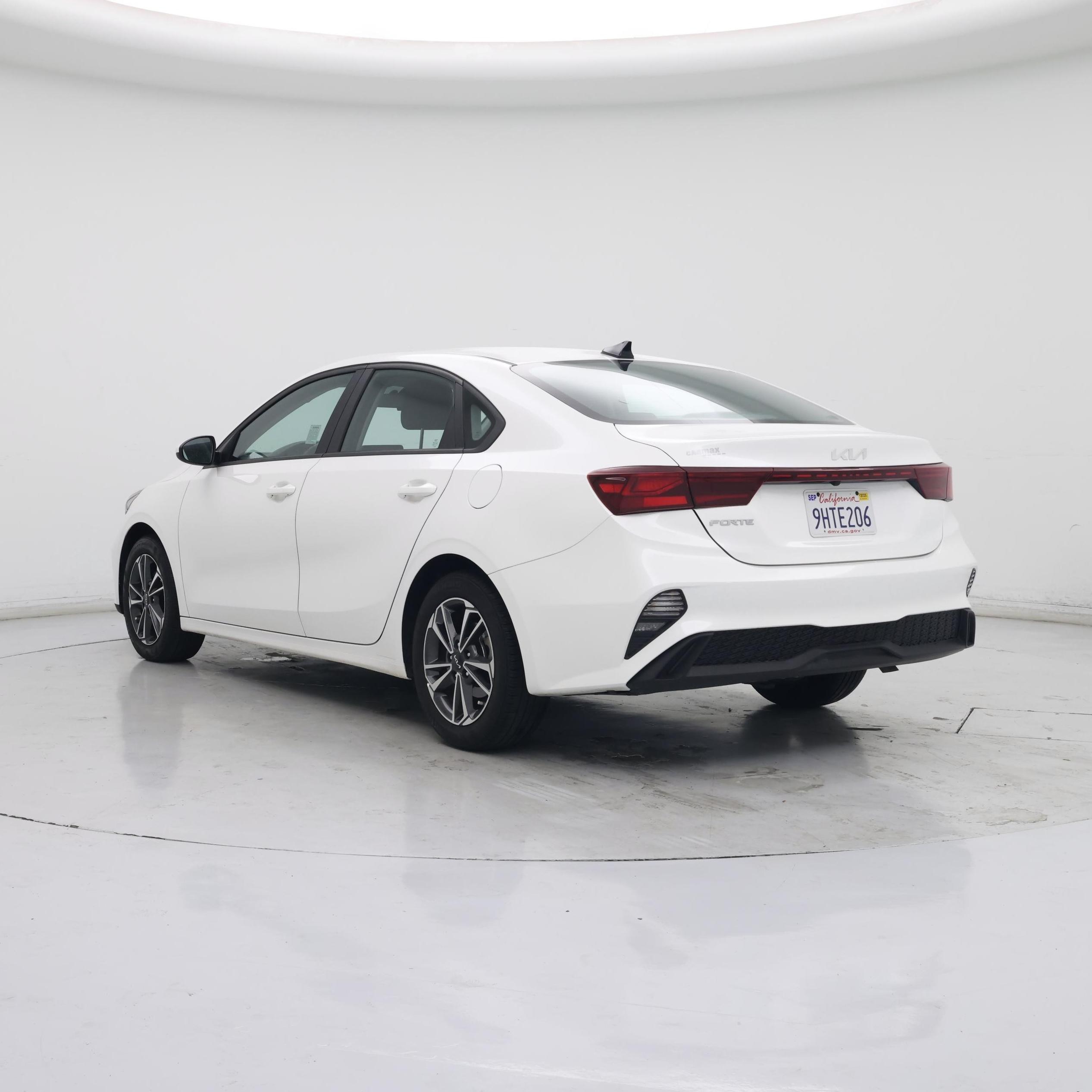 Thumbnail: 2023 Kia Forte - 2