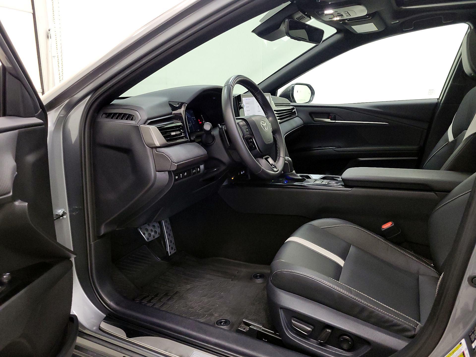 Thumbnail: 2025 Toyota Camry - 11