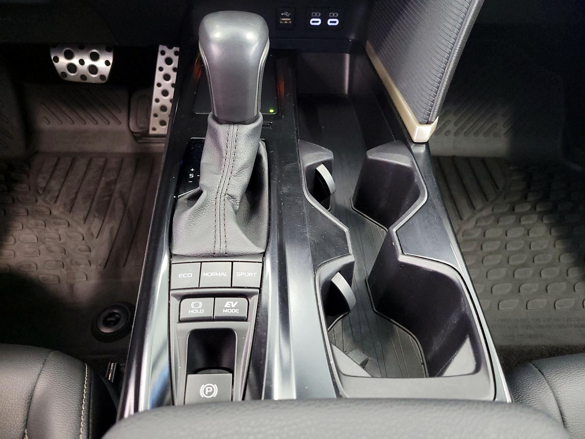 Thumbnail: 2025 Toyota Camry - 17