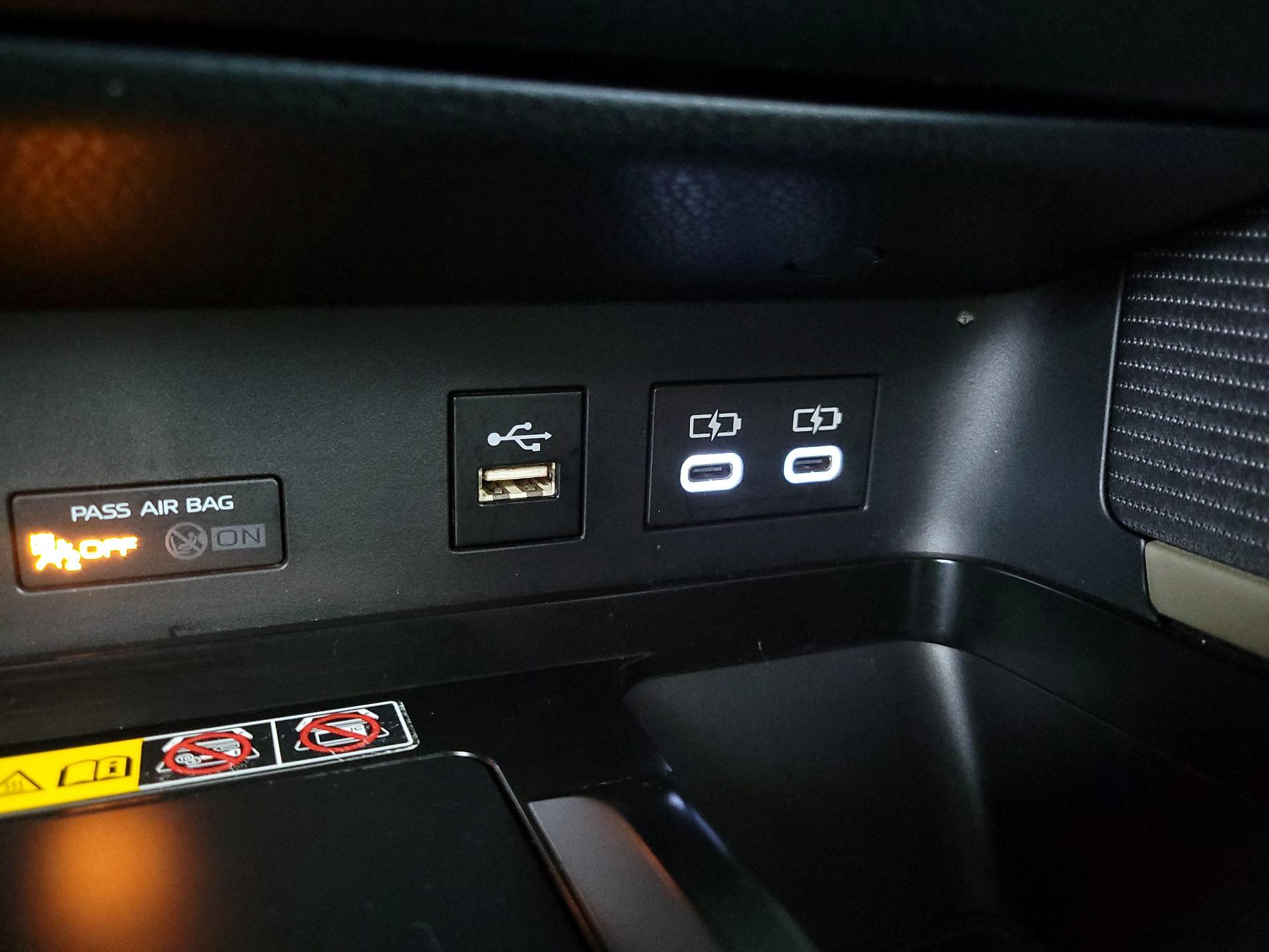 Thumbnail: 2025 Toyota Camry - 18