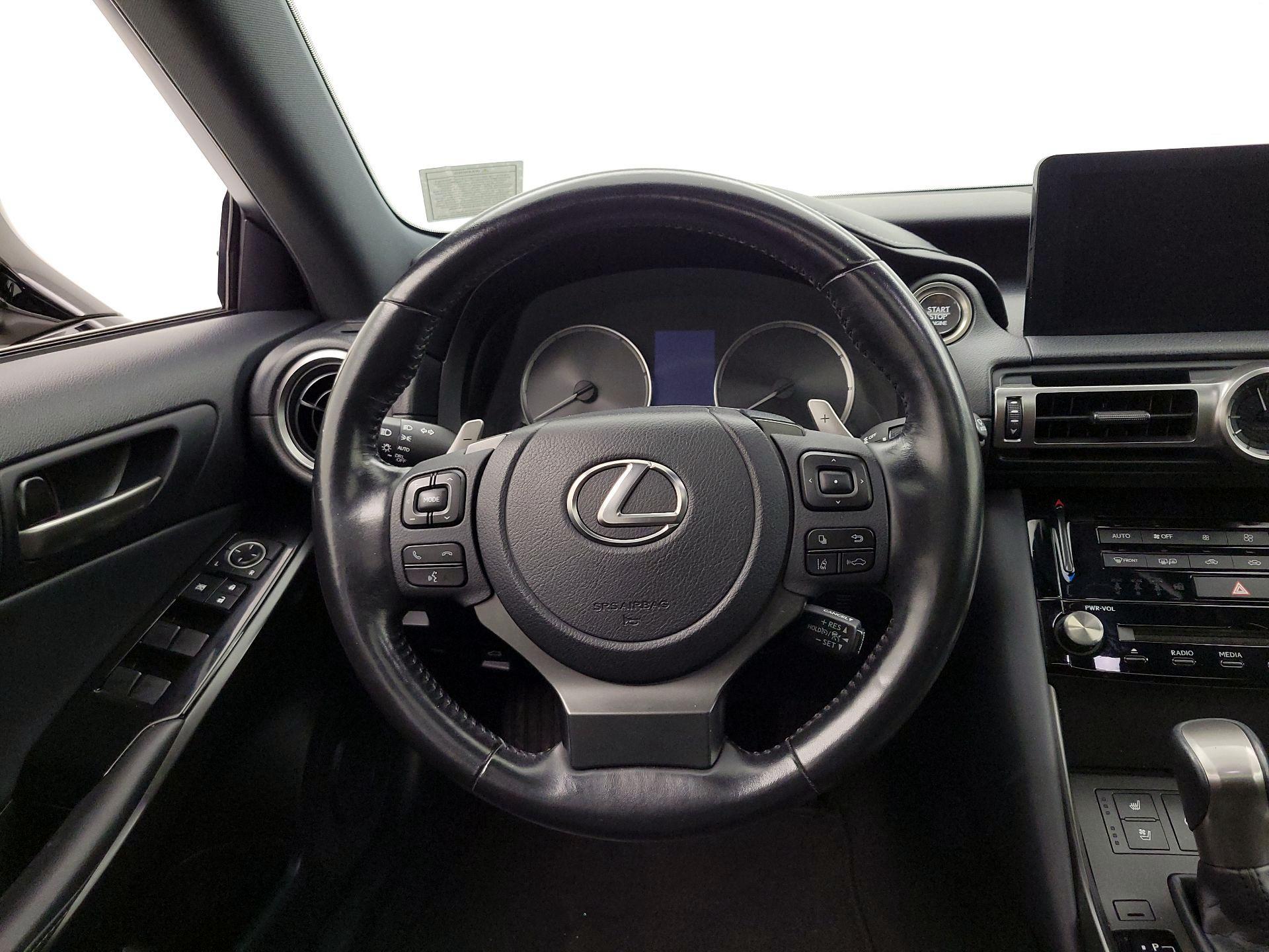 Thumbnail: 2021 Lexus IS - 10