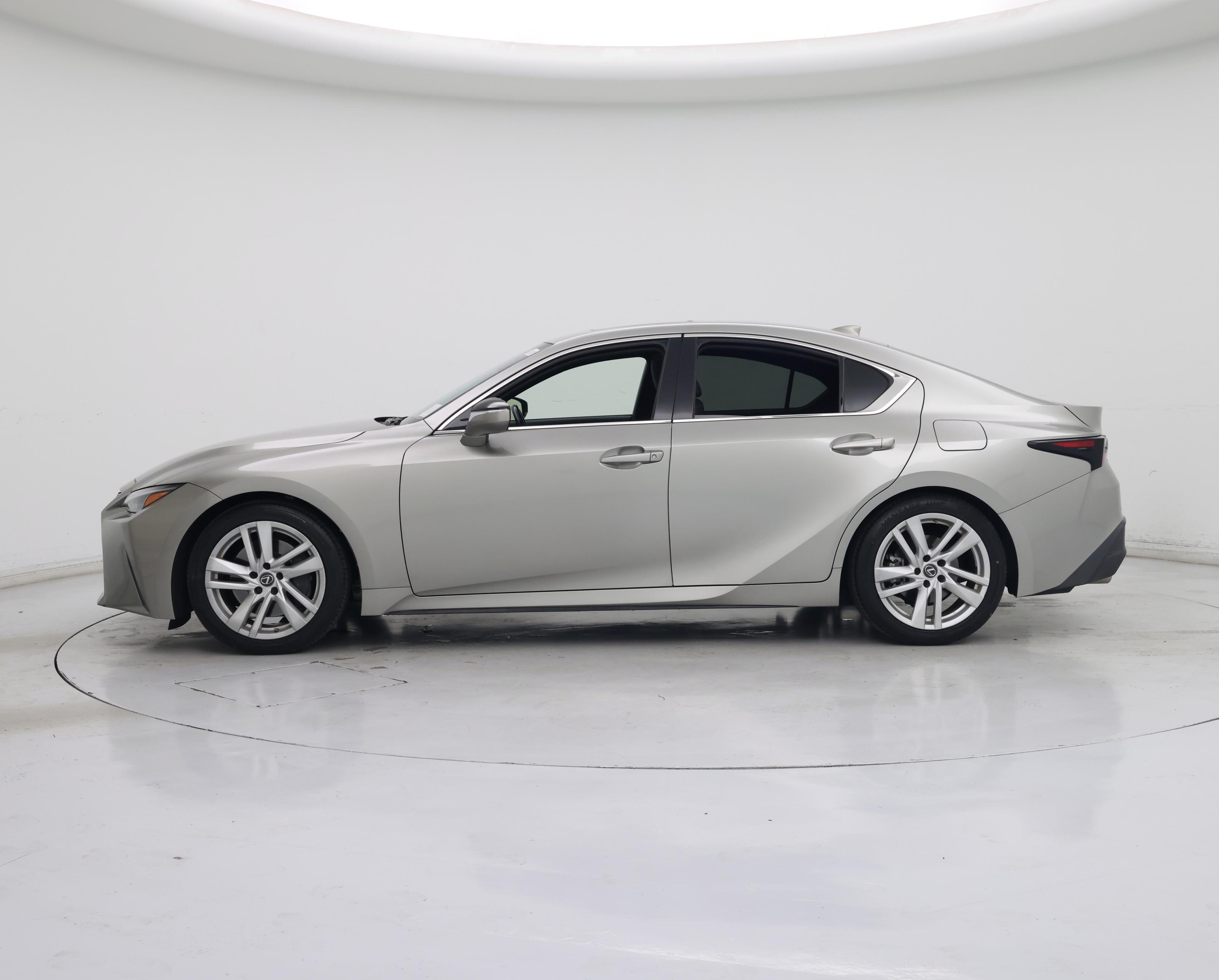 Thumbnail: 2021 Lexus IS - 3