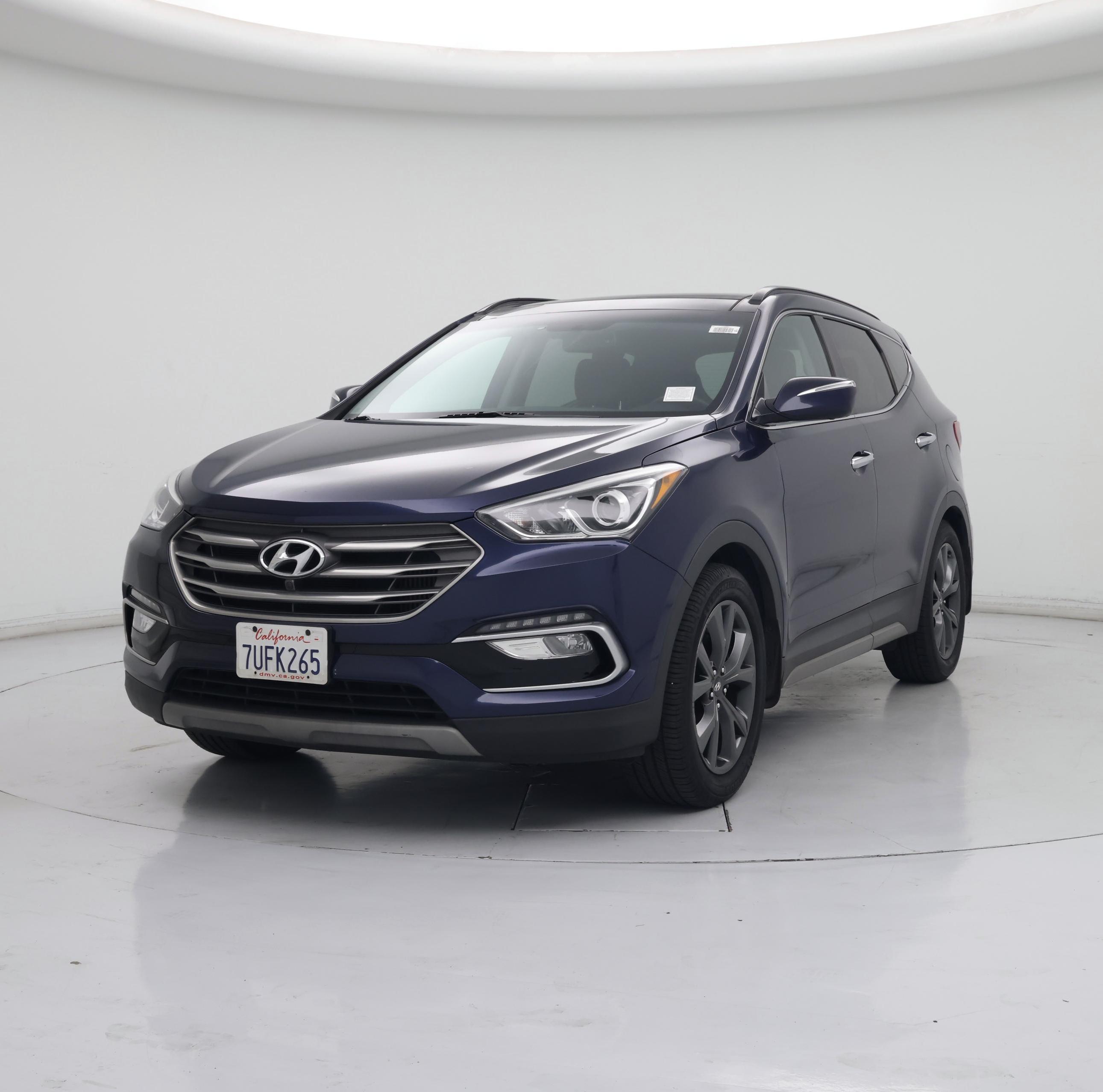 Thumbnail: 2017 Hyundai Santa Fe - 4
