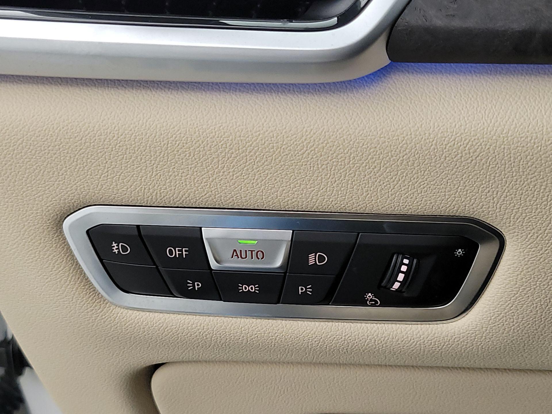 Thumbnail: 2021 BMW X5 - 13