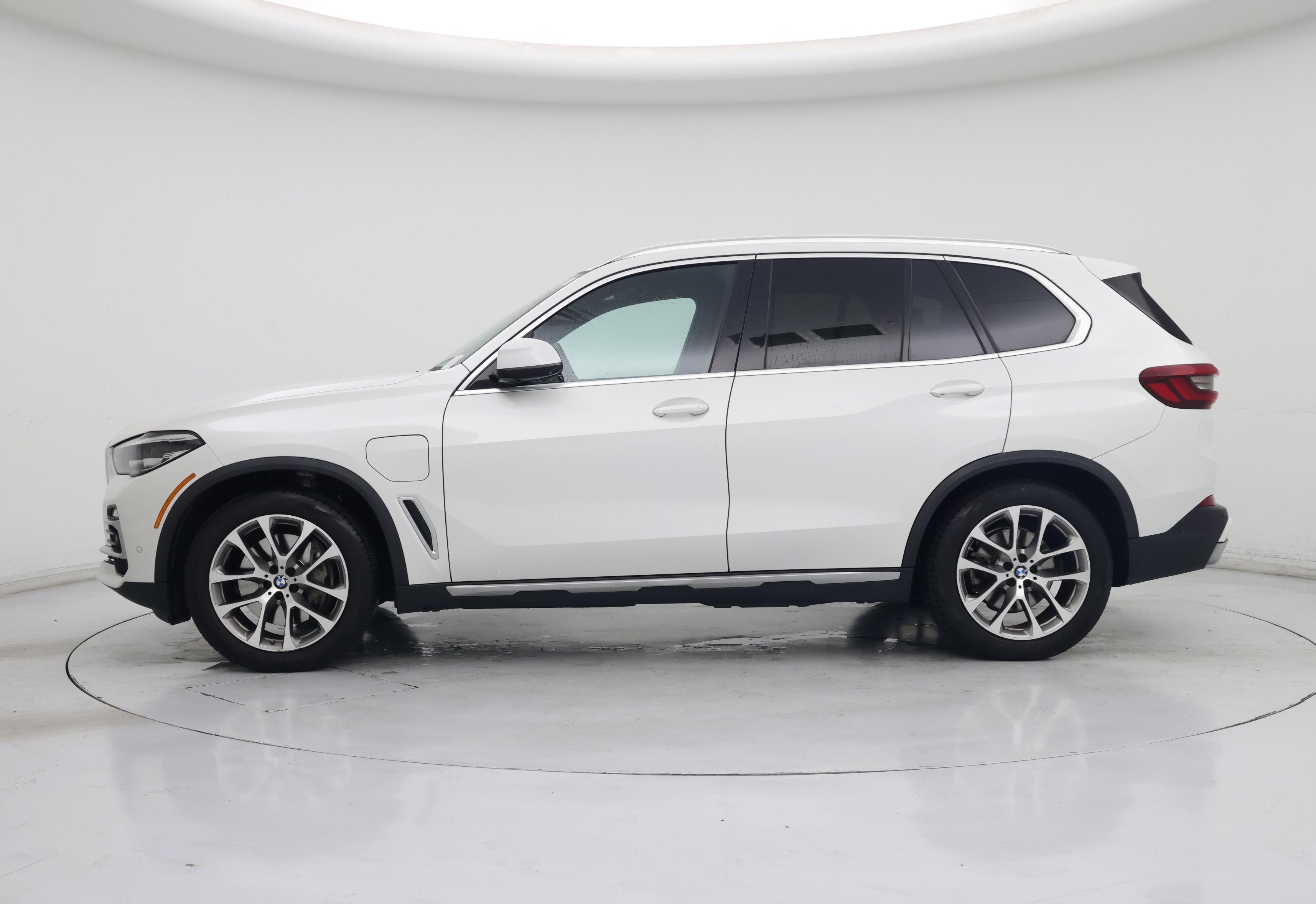 Thumbnail: 2021 BMW X5 - 3