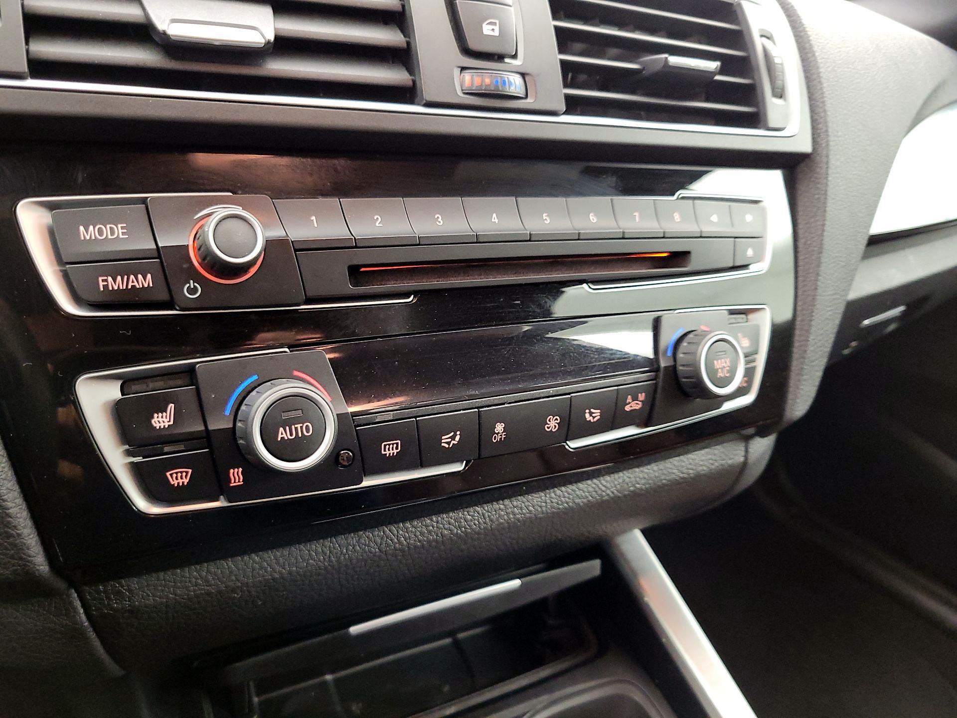 Thumbnail: 2016 BMW 2 Series - 16