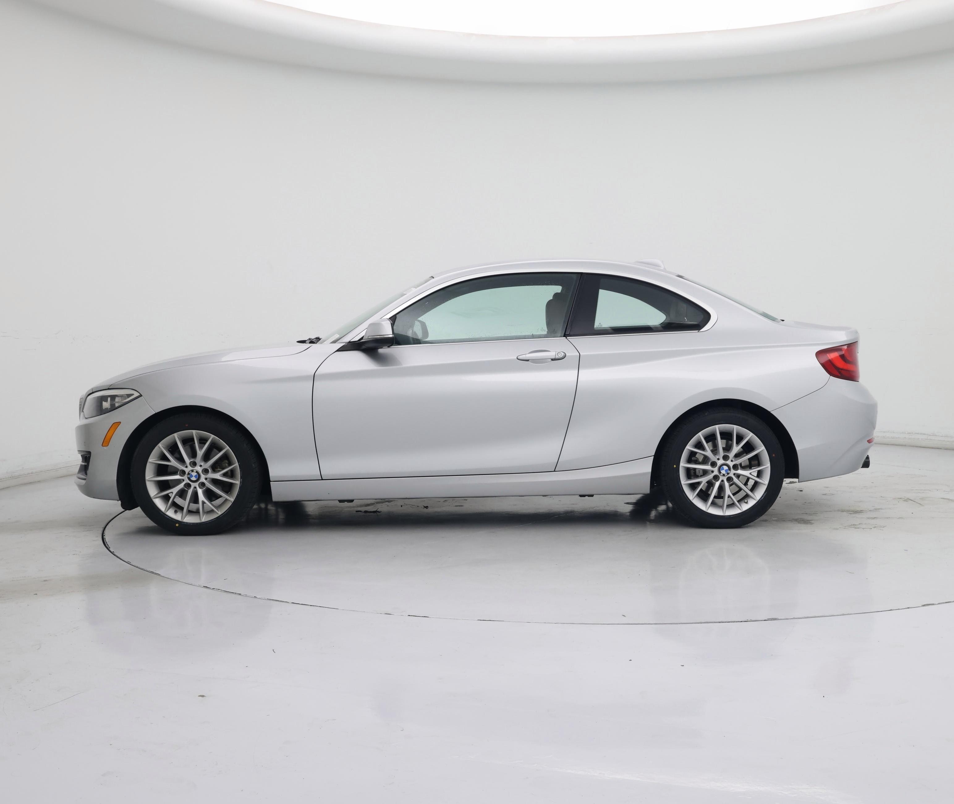 Thumbnail: 2016 BMW 2 Series - 3