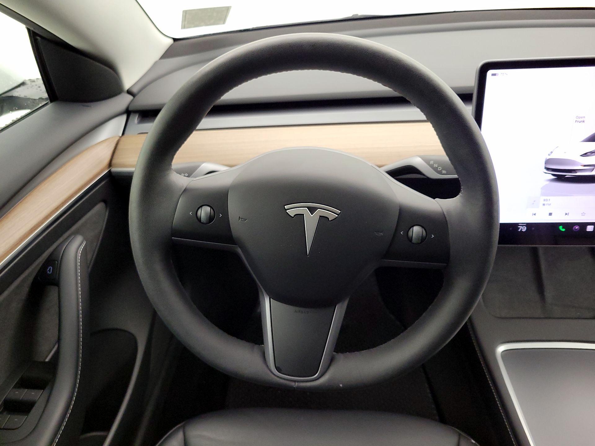 Thumbnail: 2023 Tesla Model 3 - 10