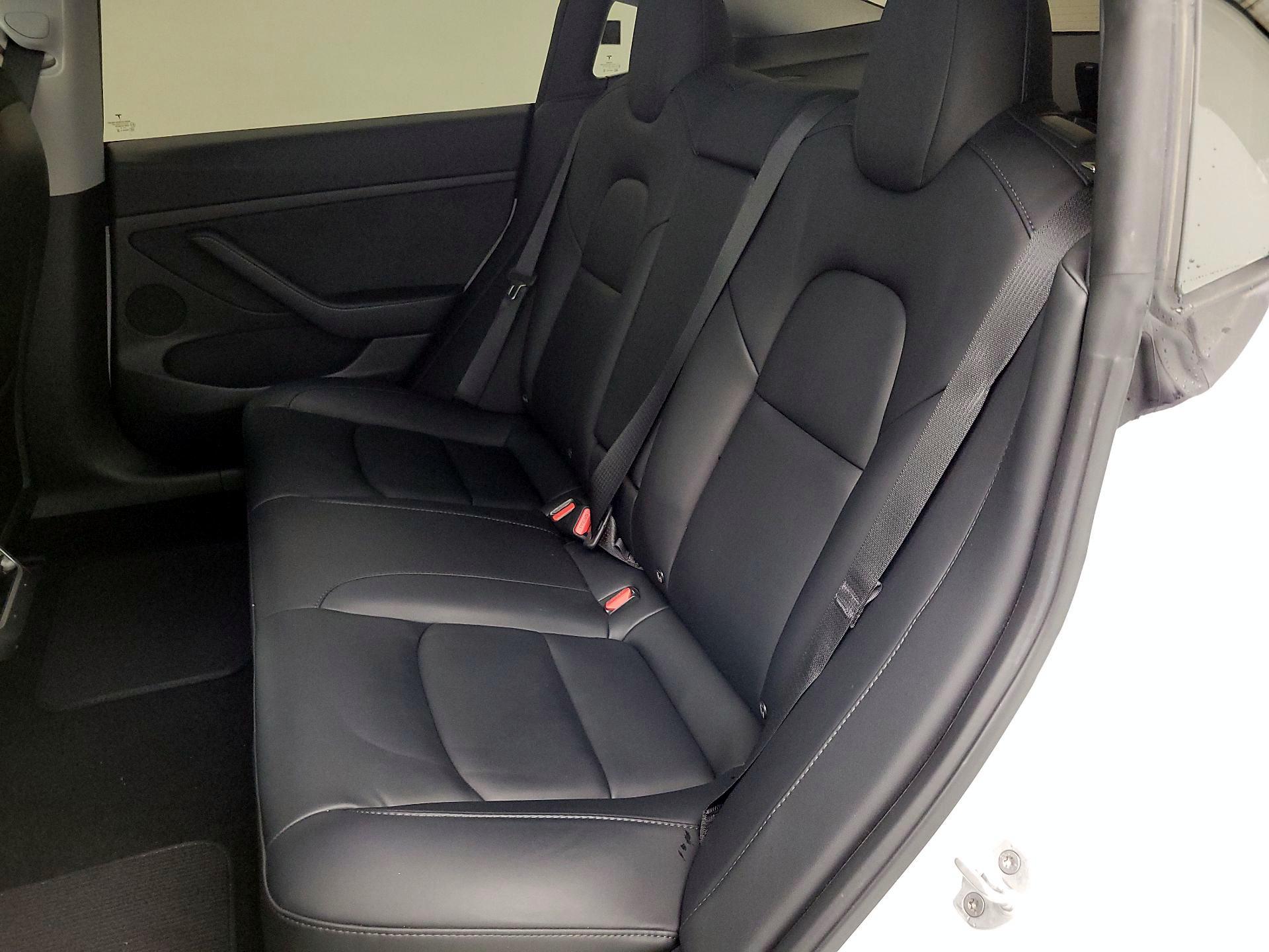 Thumbnail: 2023 Tesla Model 3 - 19