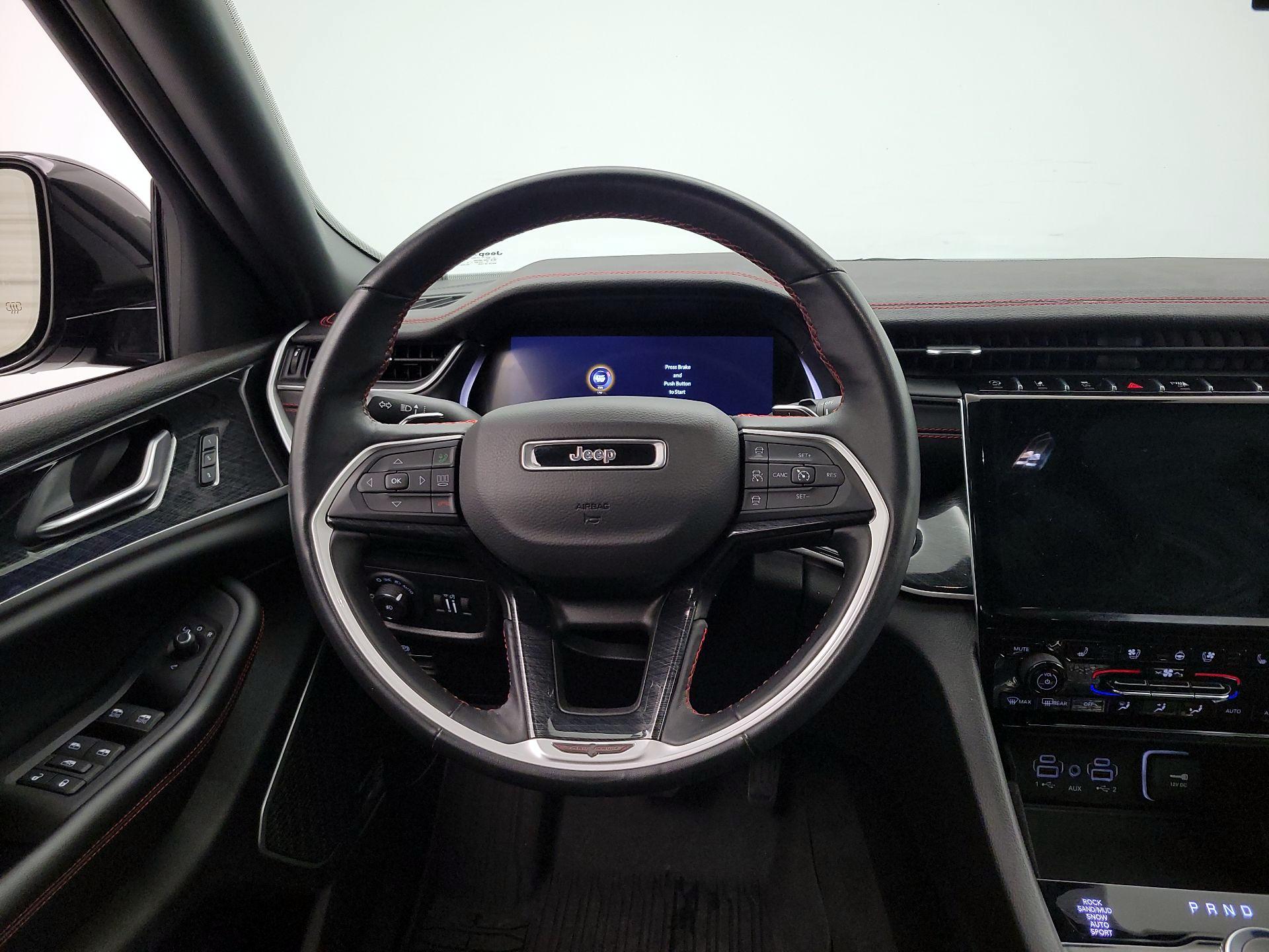 Thumbnail: 2022 Jeep Grand Cherokee - 10