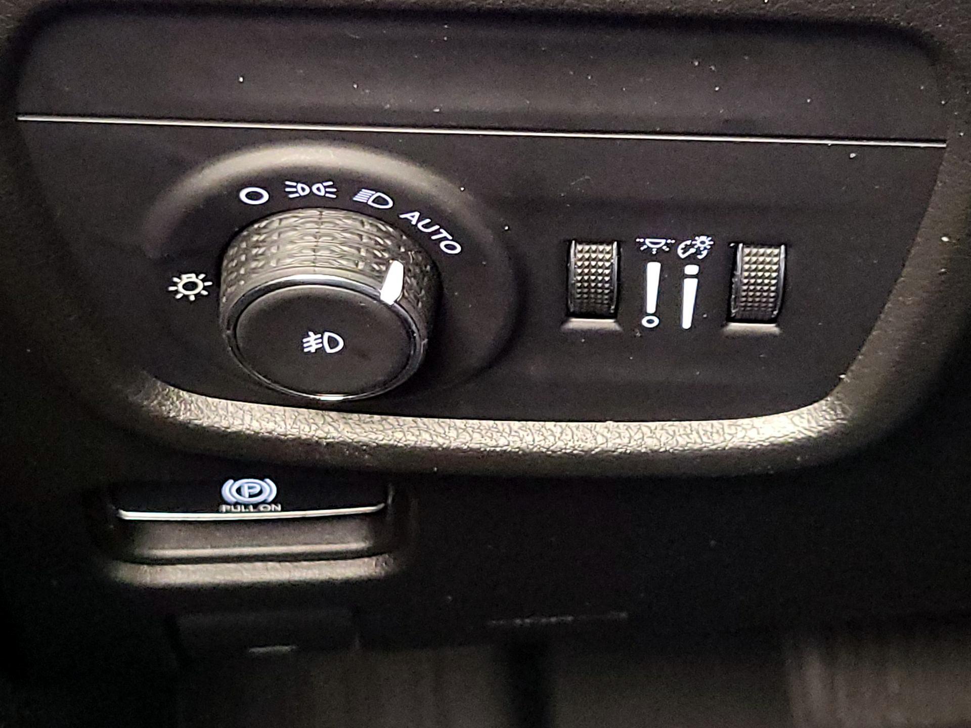 Thumbnail: 2022 Jeep Grand Cherokee - 13