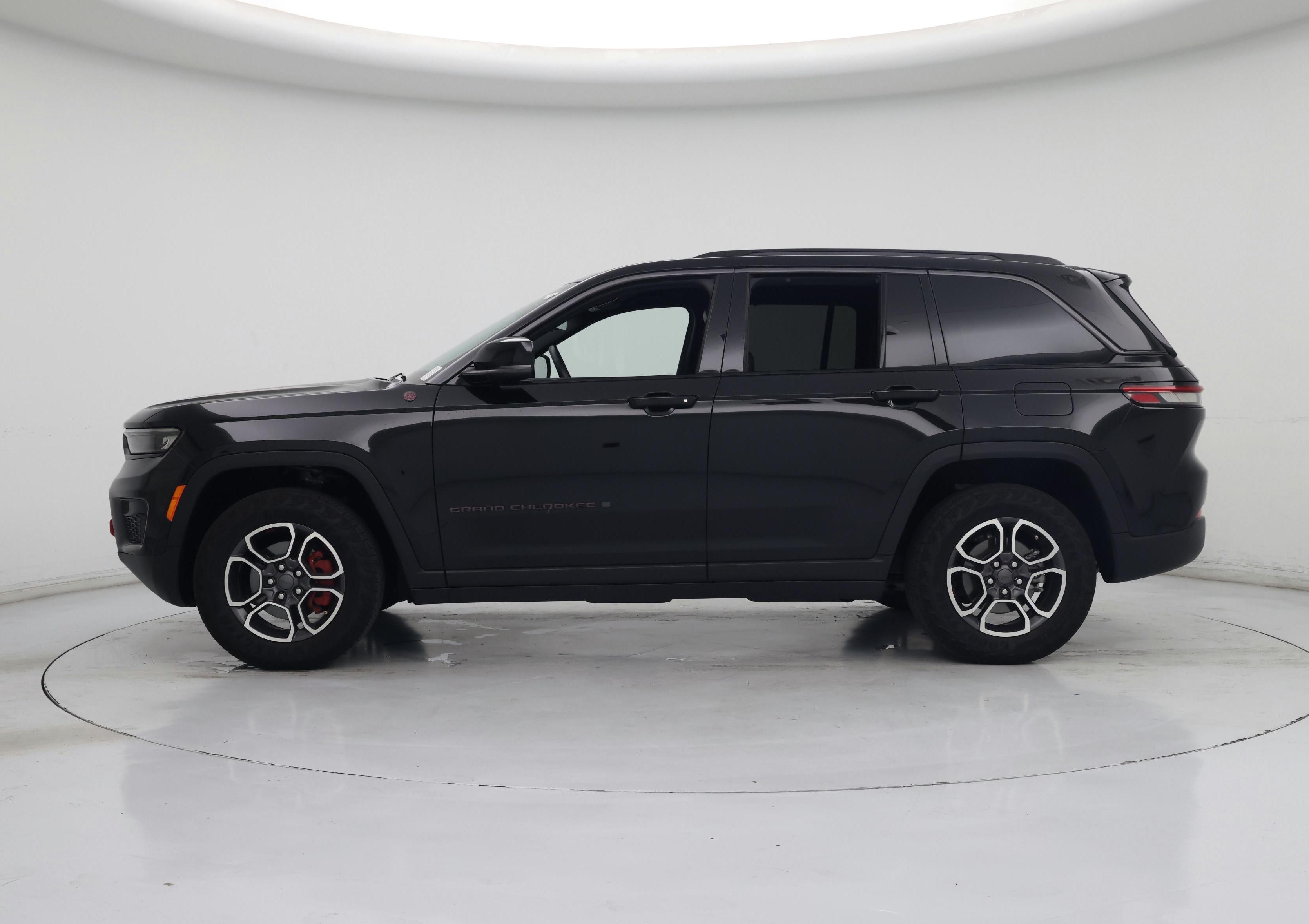 Thumbnail: 2022 Jeep Grand Cherokee - 3