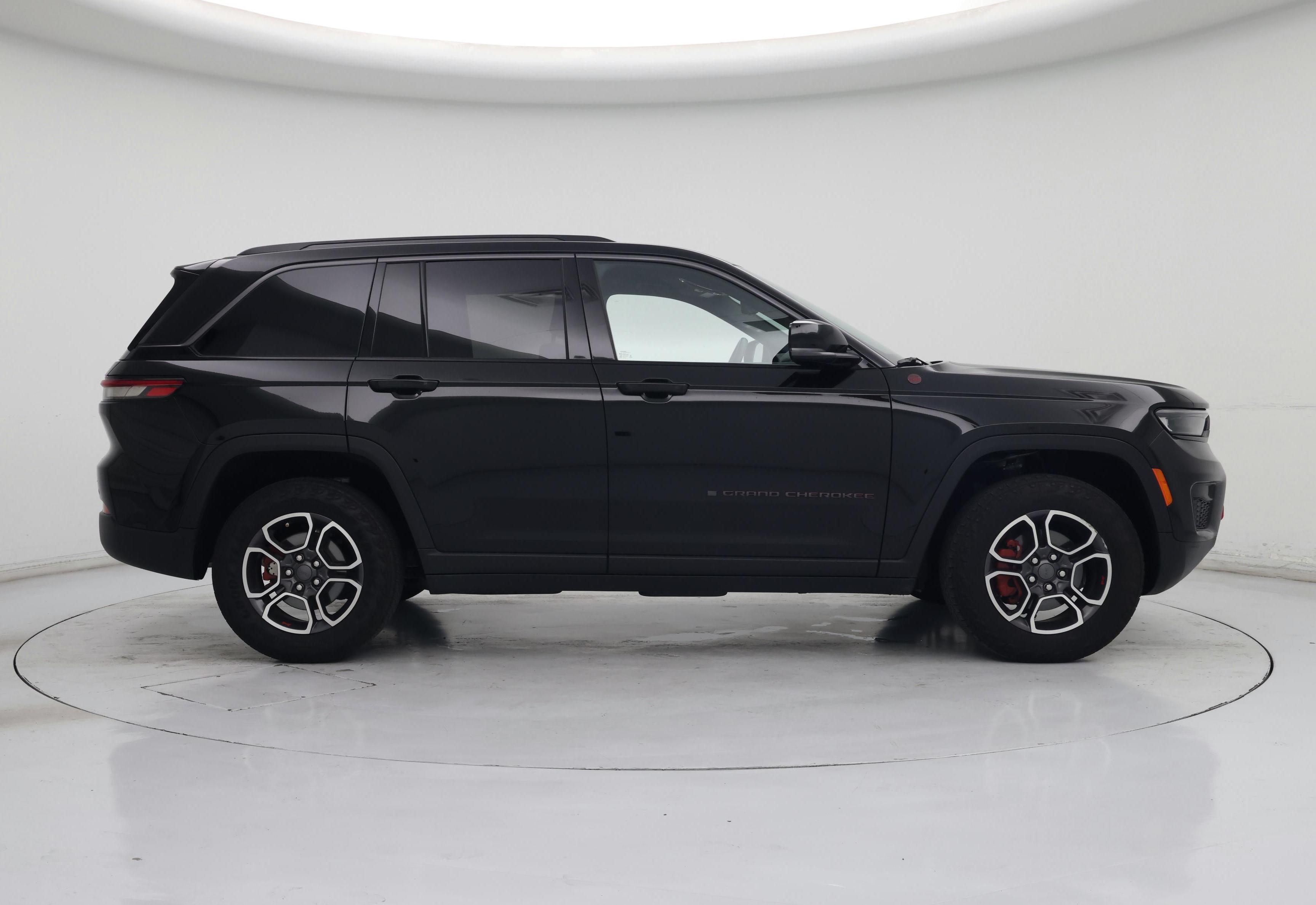 Thumbnail: 2022 Jeep Grand Cherokee - 7