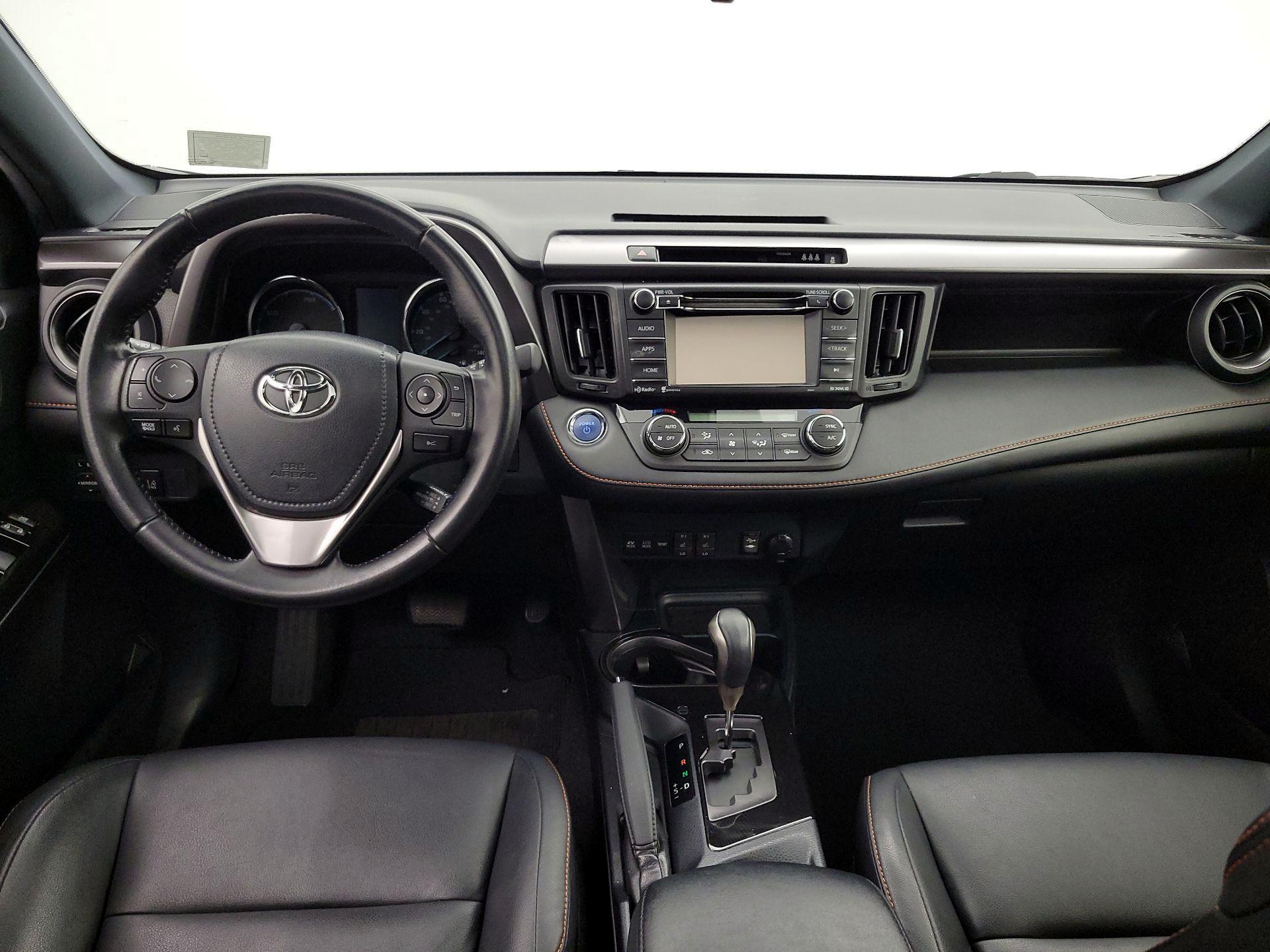 Thumbnail: 2017 Toyota RAV4 - 9