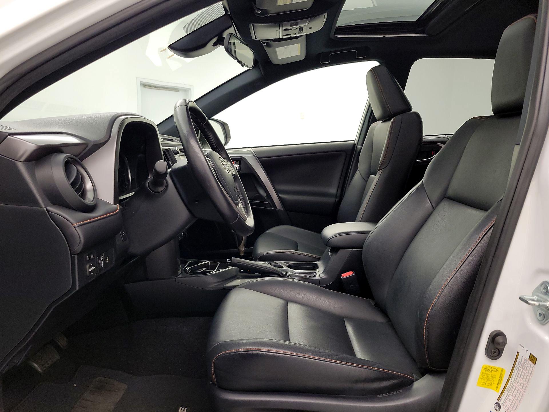 Thumbnail: 2017 Toyota RAV4 - 11