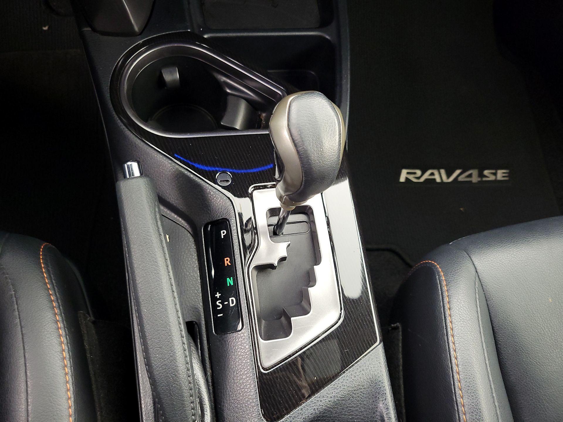 Thumbnail: 2017 Toyota RAV4 - 17