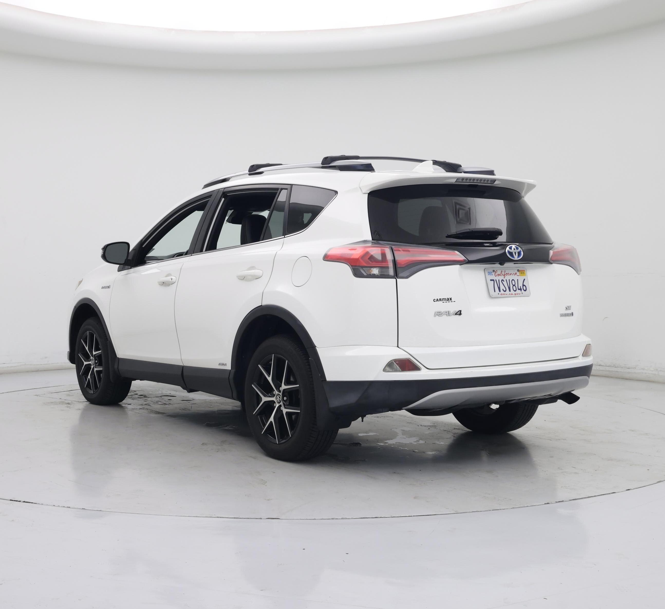Thumbnail: 2017 Toyota RAV4 - 2