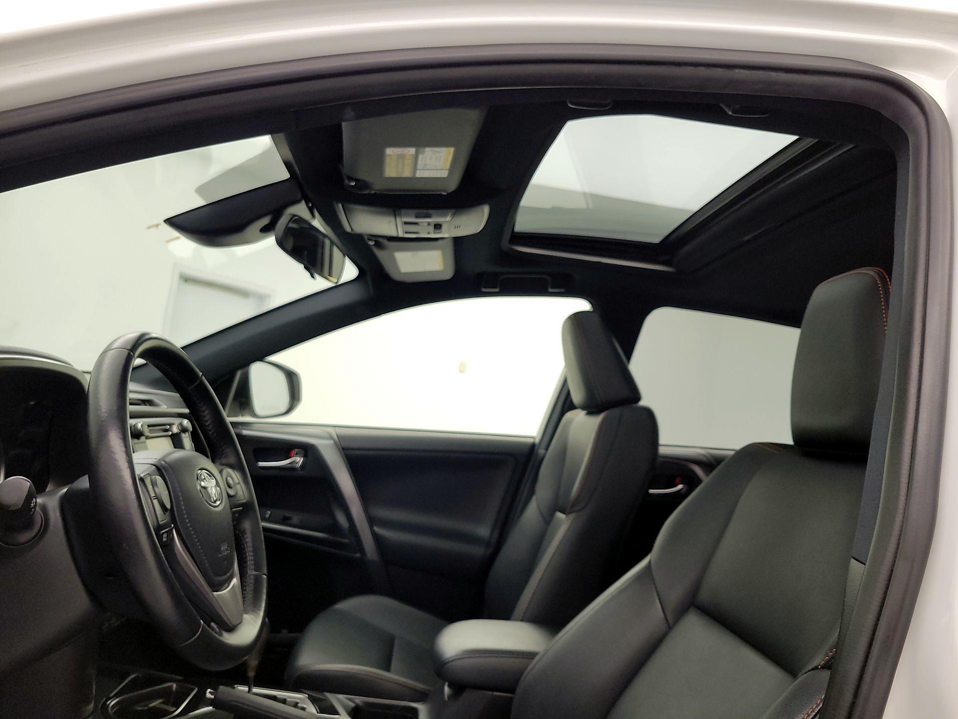 Thumbnail: 2017 Toyota RAV4 - 19