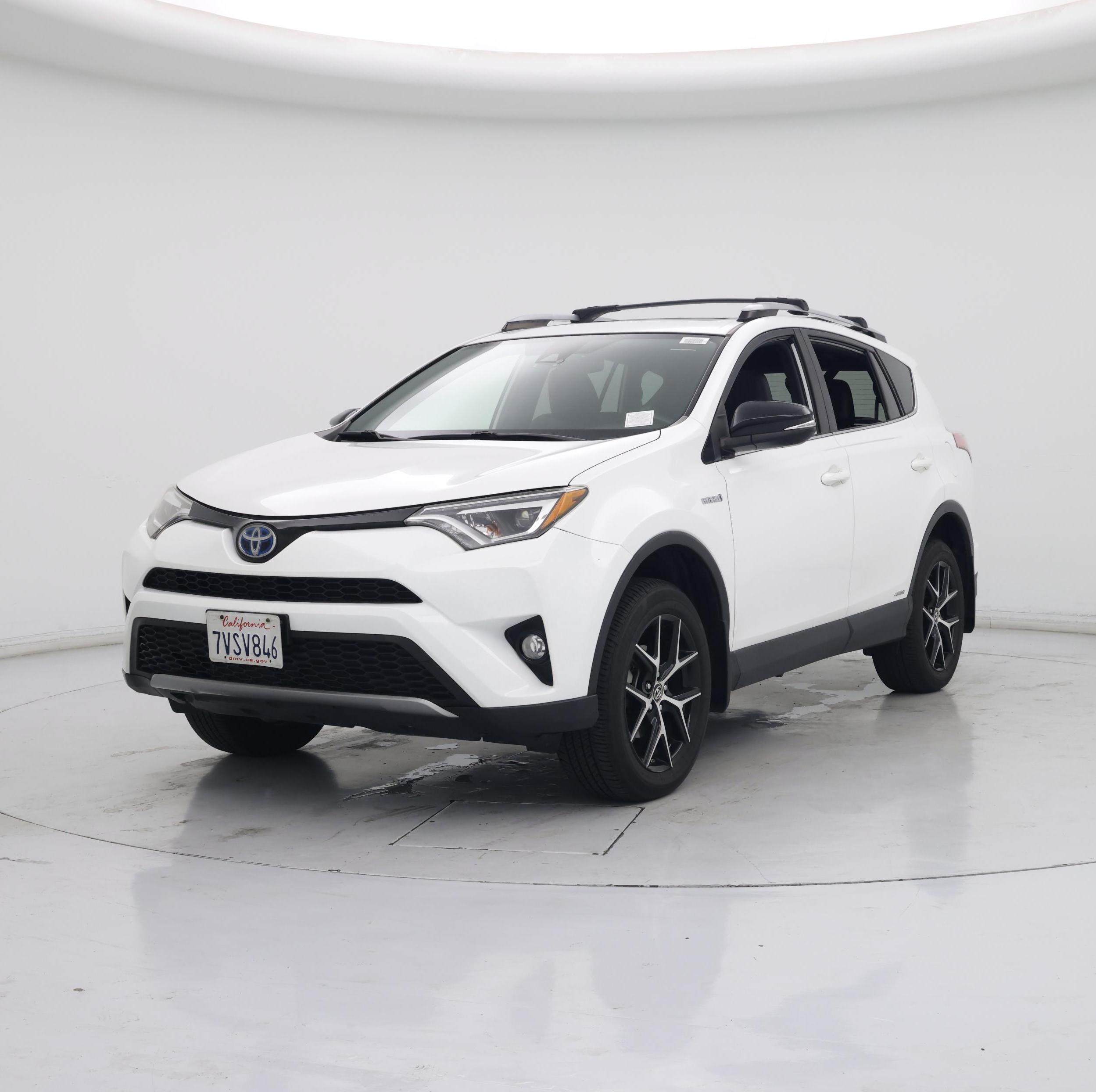Thumbnail: 2017 Toyota RAV4 - 4