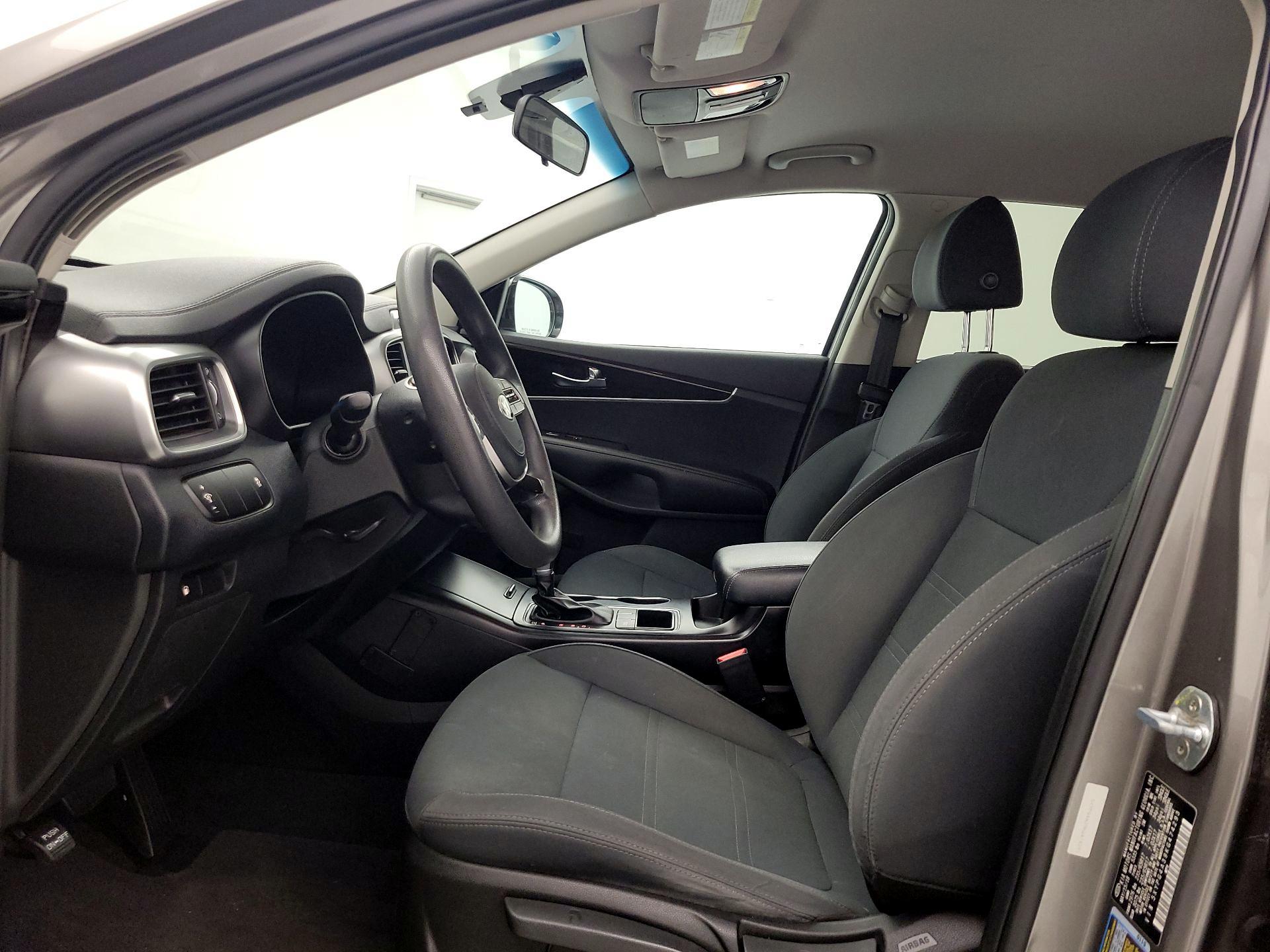 Thumbnail: 2019 Kia Sorento - 11