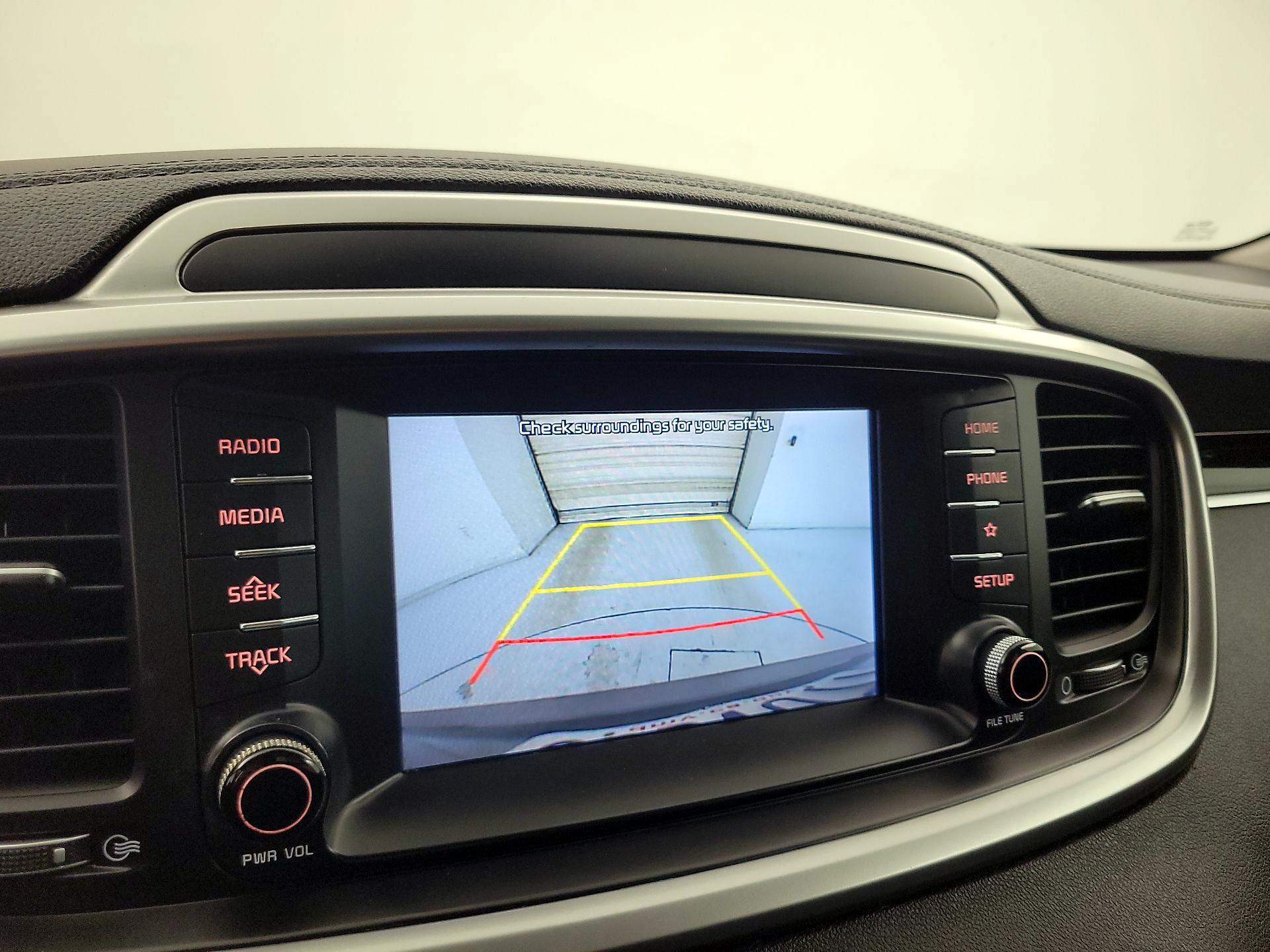 Thumbnail: 2019 Kia Sorento - 14