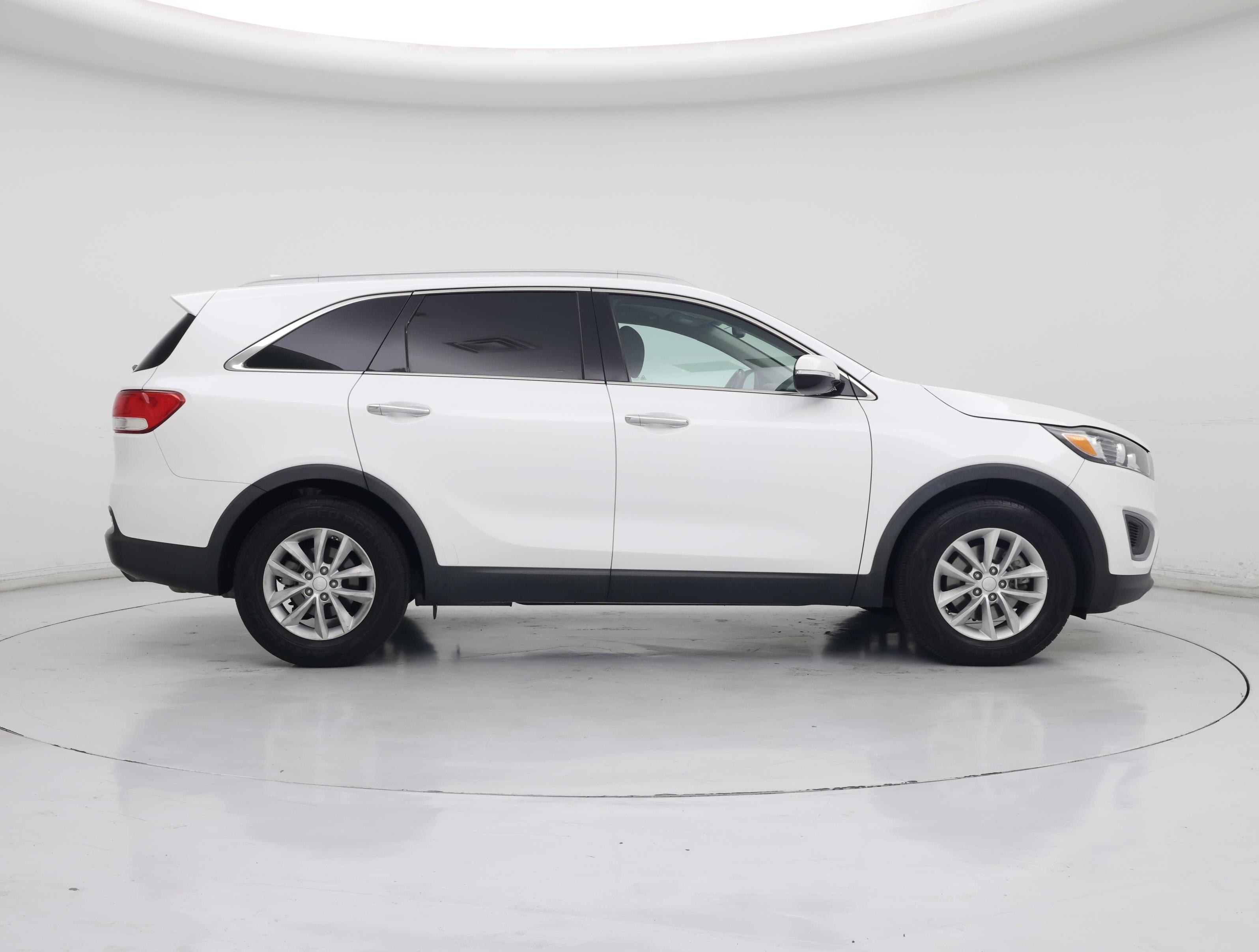 Thumbnail: 2017 Kia Sorento - 7