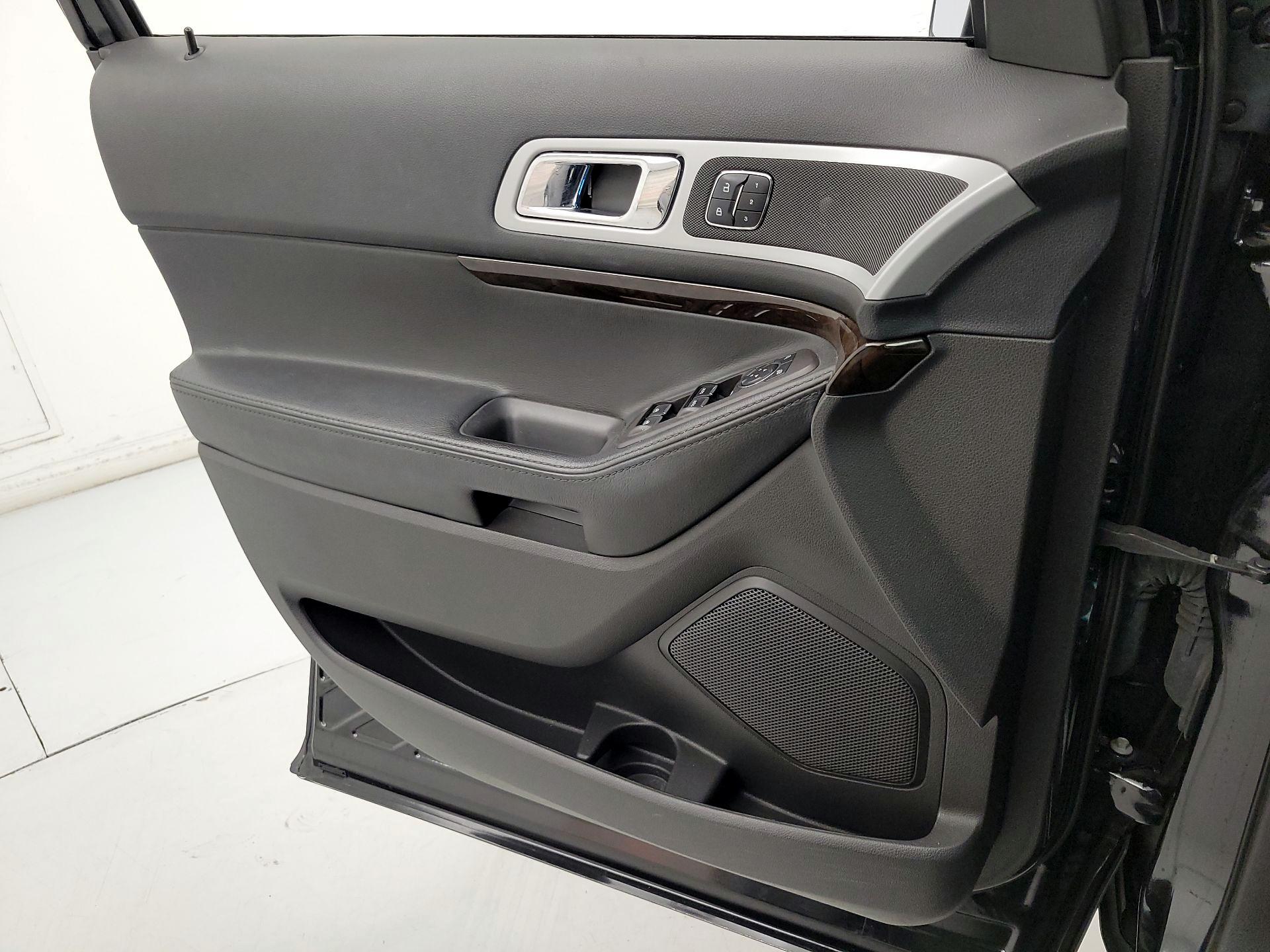 Thumbnail: 2014 Ford Explorer - 12