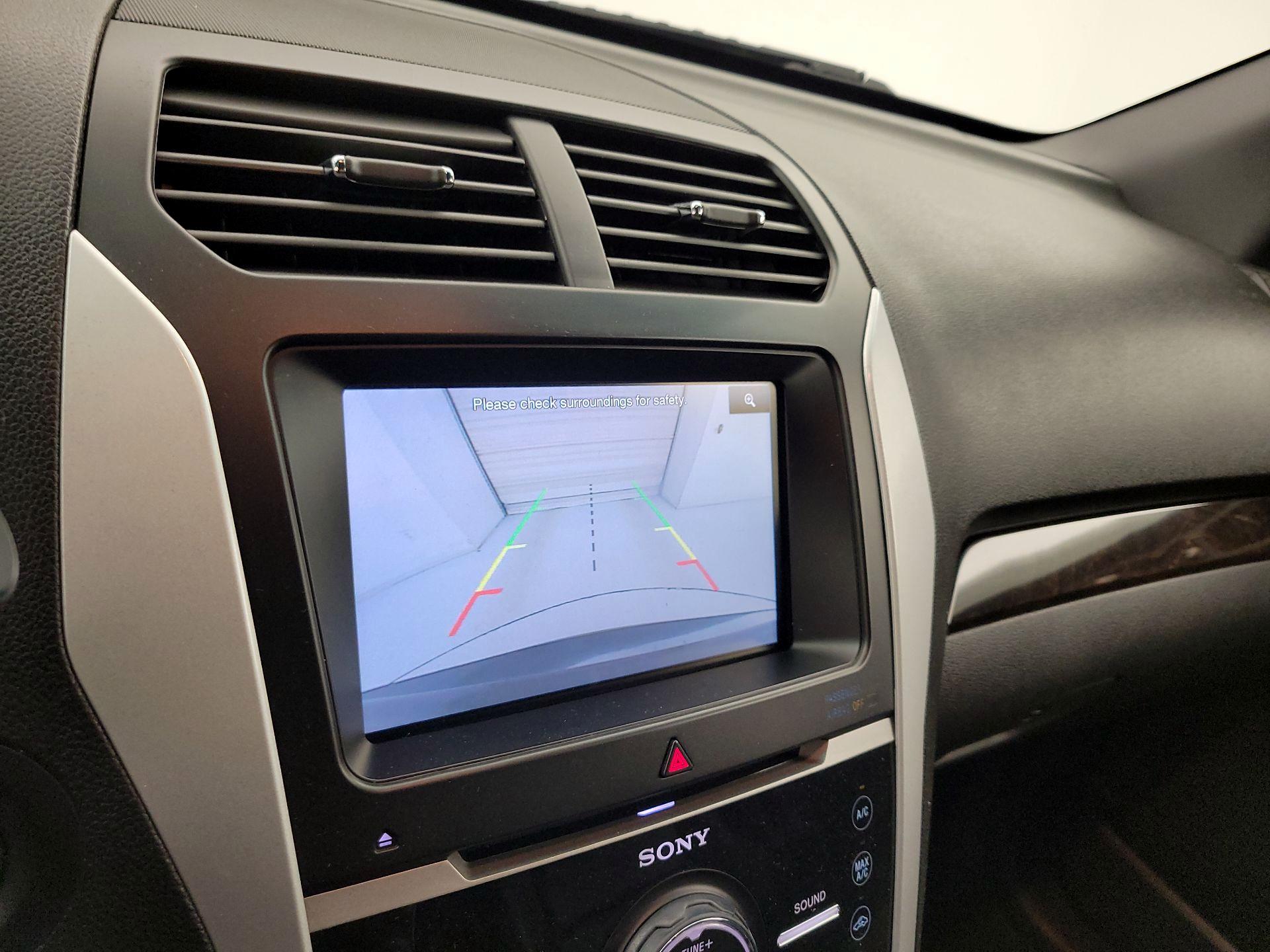 Thumbnail: 2014 Ford Explorer - 14