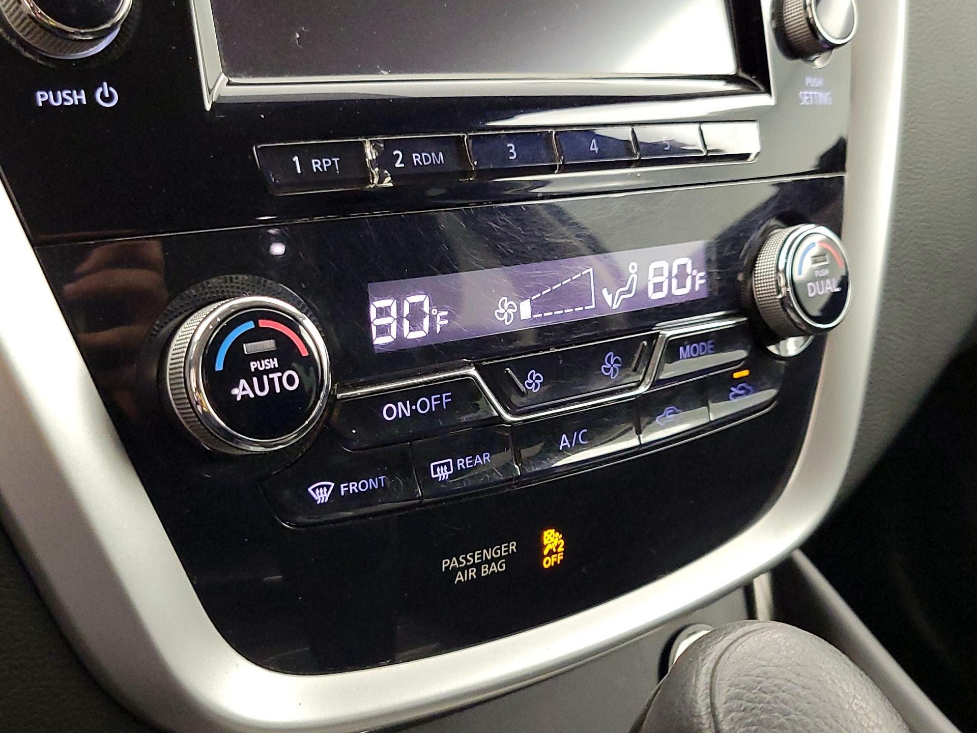 Thumbnail: 2015 Nissan Murano - 16