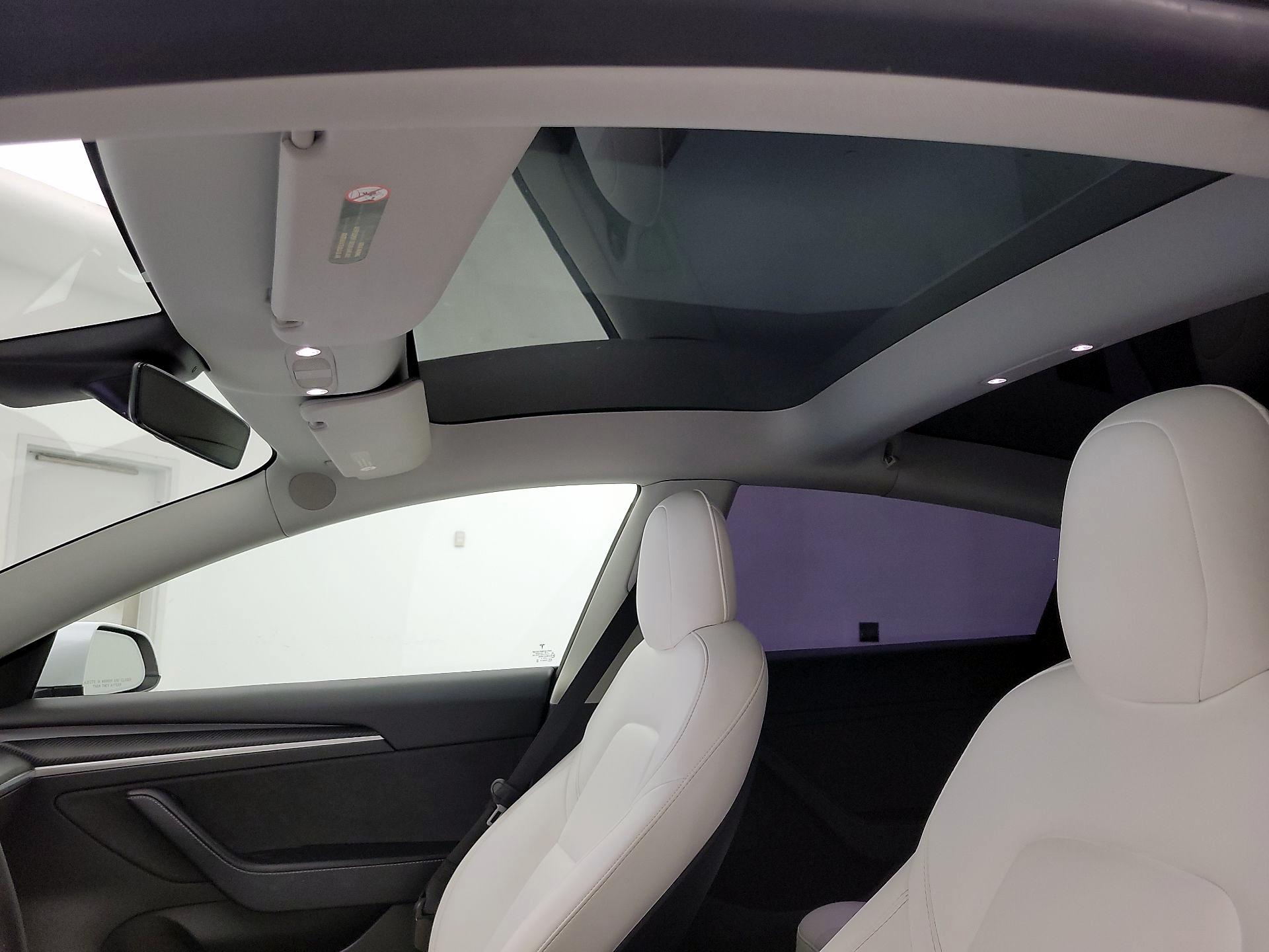 Thumbnail: 2022 Tesla Model 3 - 11