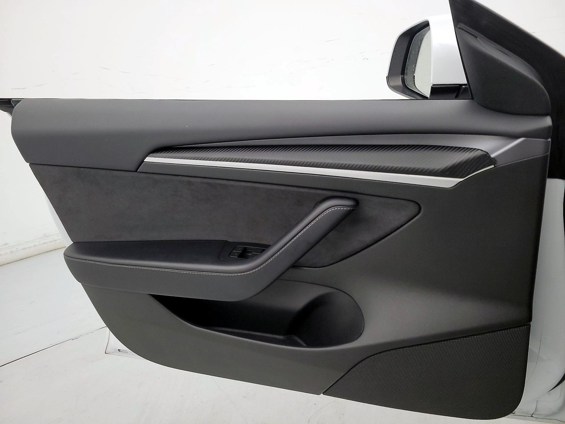 Thumbnail: 2022 Tesla Model 3 - 12