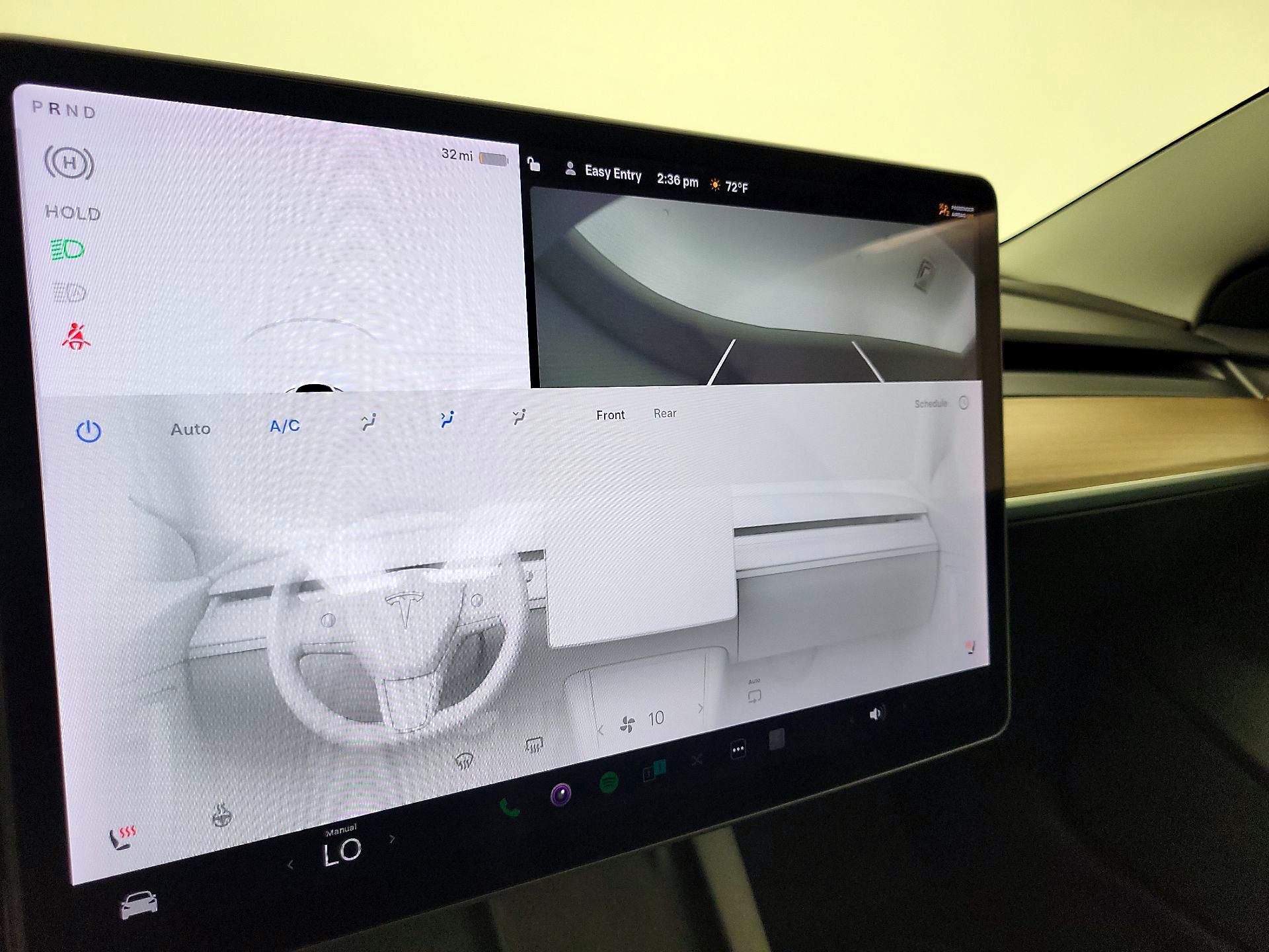 Thumbnail: 2022 Tesla Model 3 - 16