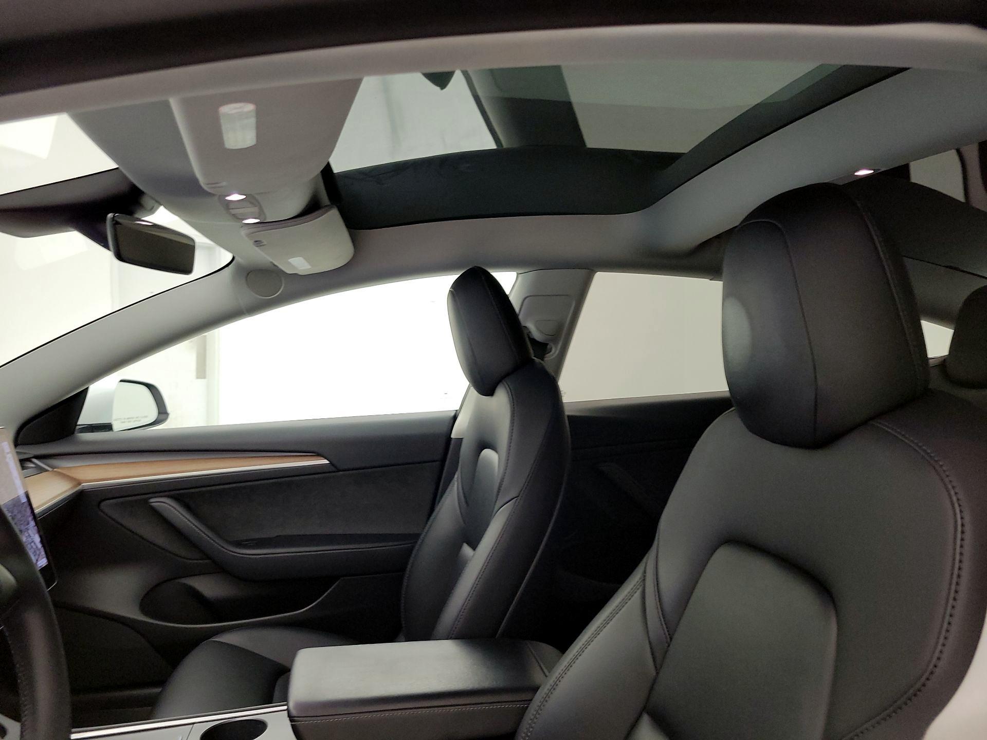 Thumbnail: 2022 Tesla Model 3 - 18